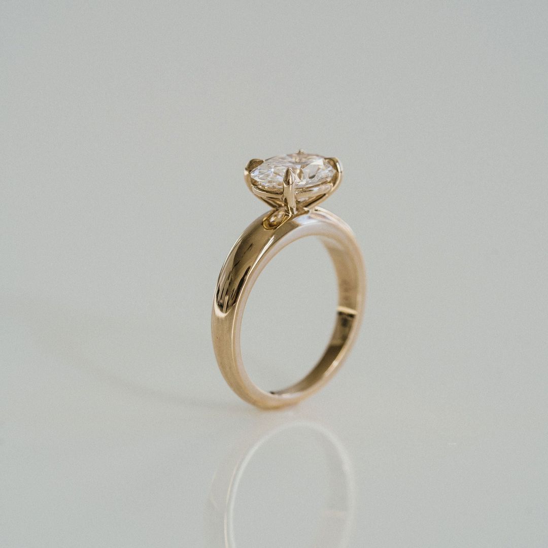 3.0 CT Elongated Cushion Solitaire Lab Grown Diamond Engagement Ringt