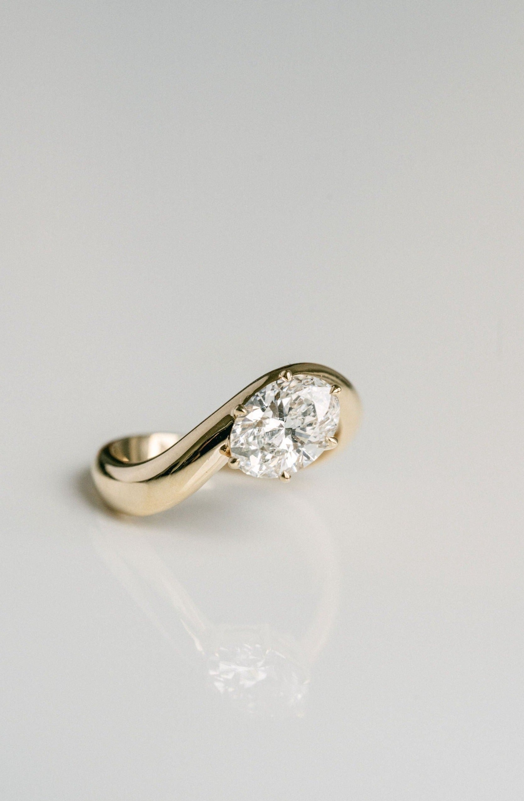 3.0 CT Elongated Cushion Solitaire Lab Grown Diamond Engagement Ringt