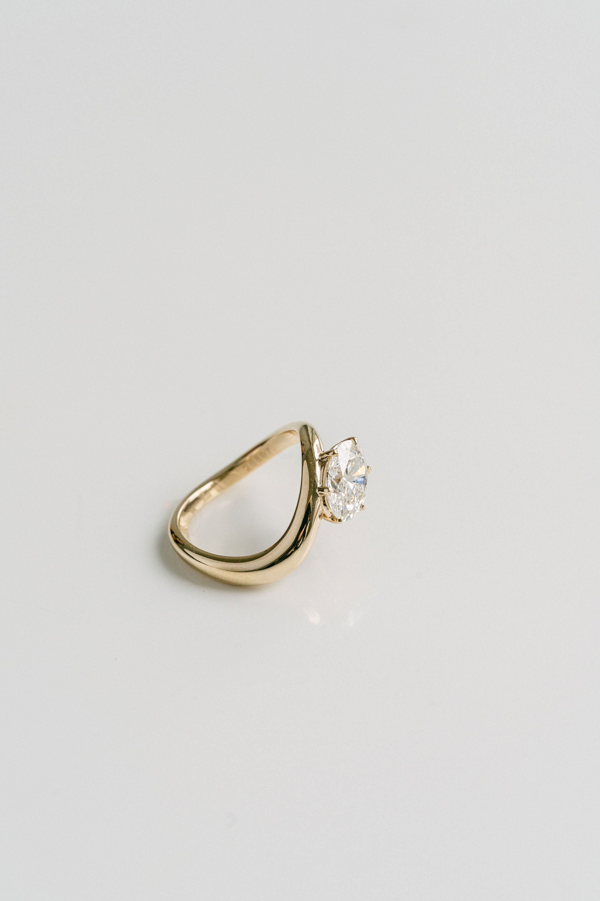 3.0 CT Elongated Cushion Solitaire Lab Grown Diamond Engagement Ringt