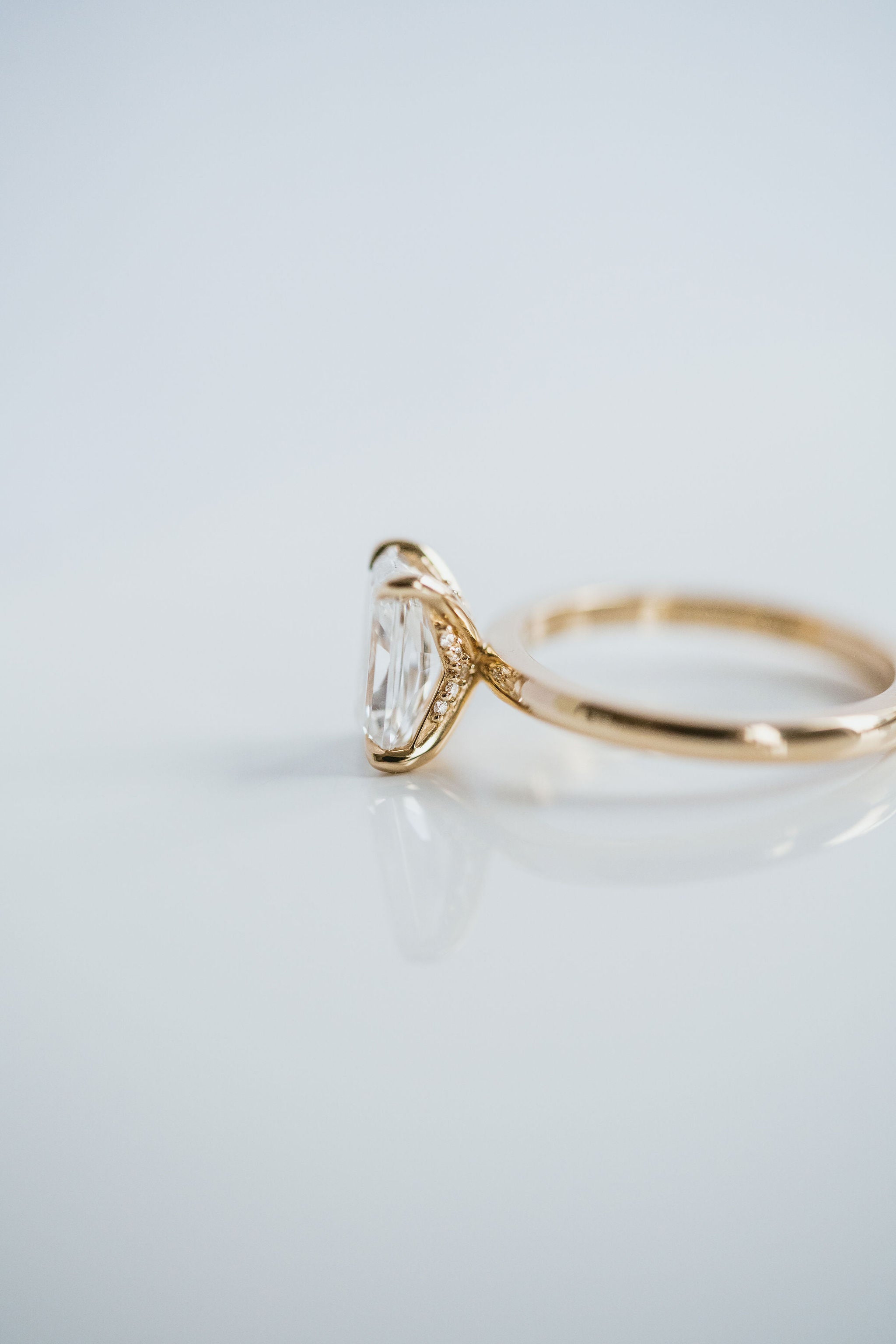 3.0 CT Elongated Cushion Solitaire Lab Grown Diamond Engagement Ringt