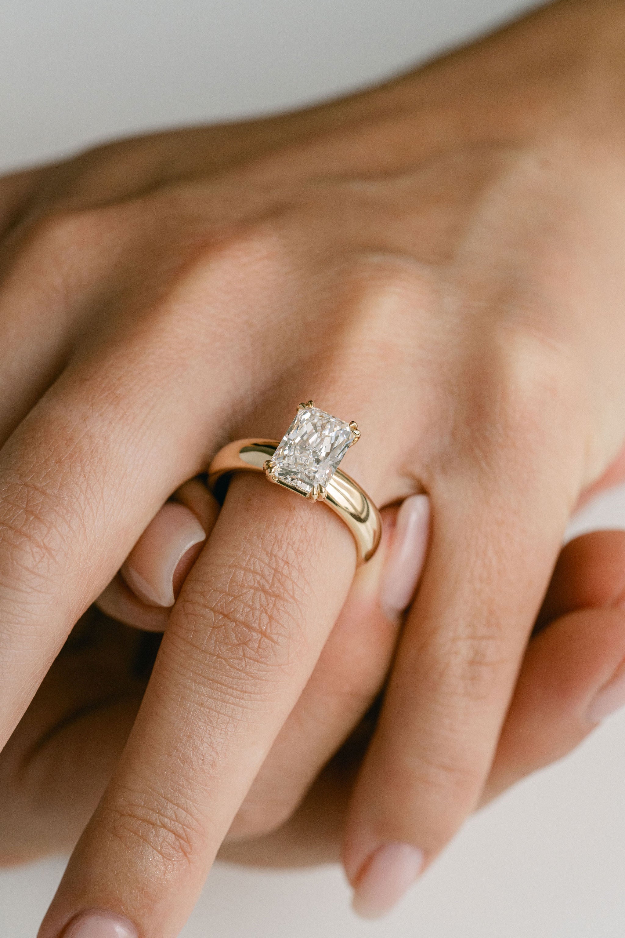 3.0 CT Elongated Cushion Solitaire Lab Grown Diamond Engagement Ringt