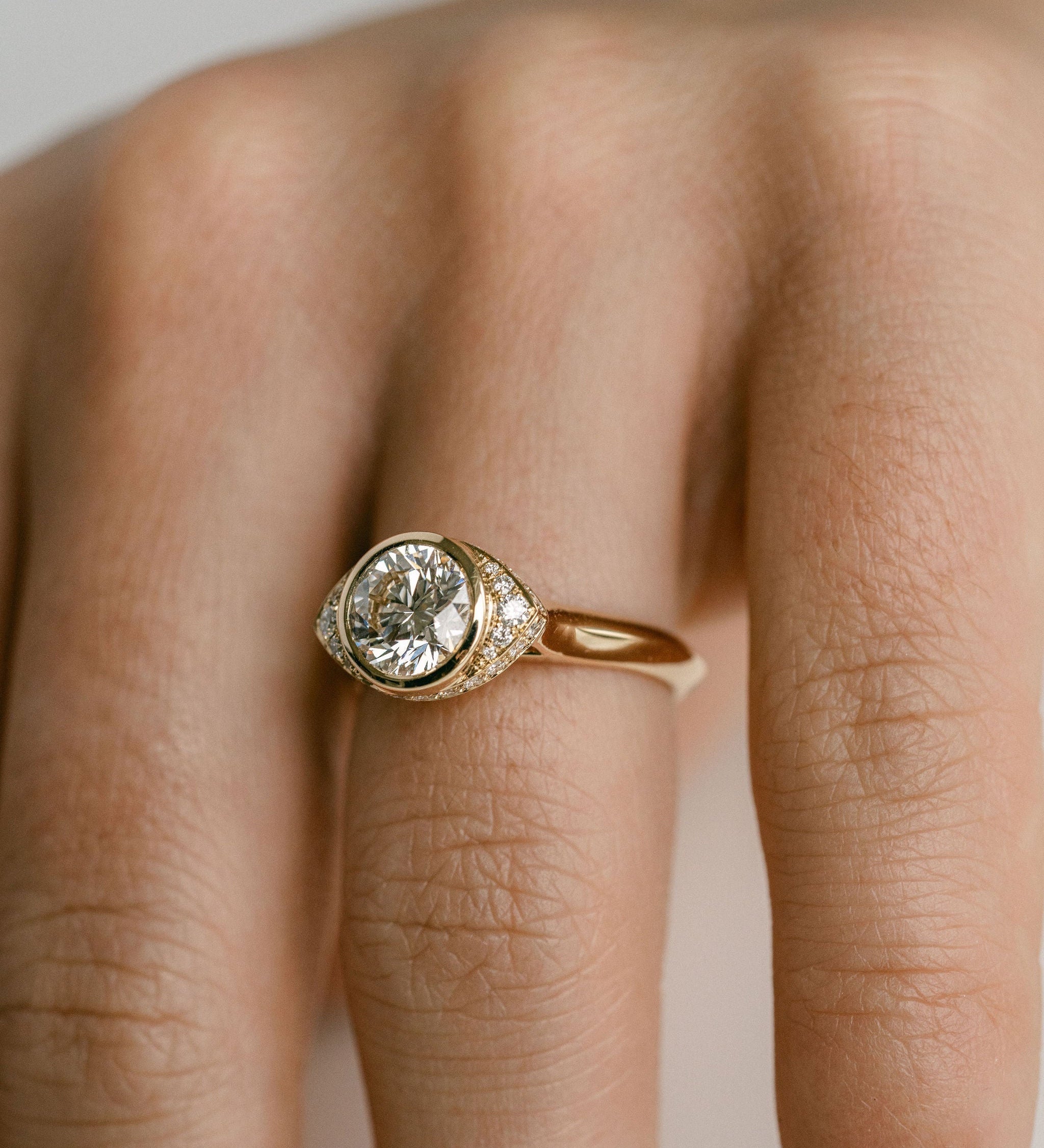3.0 CT Elongated Cushion Solitaire Lab Grown Diamond Engagement Ringt