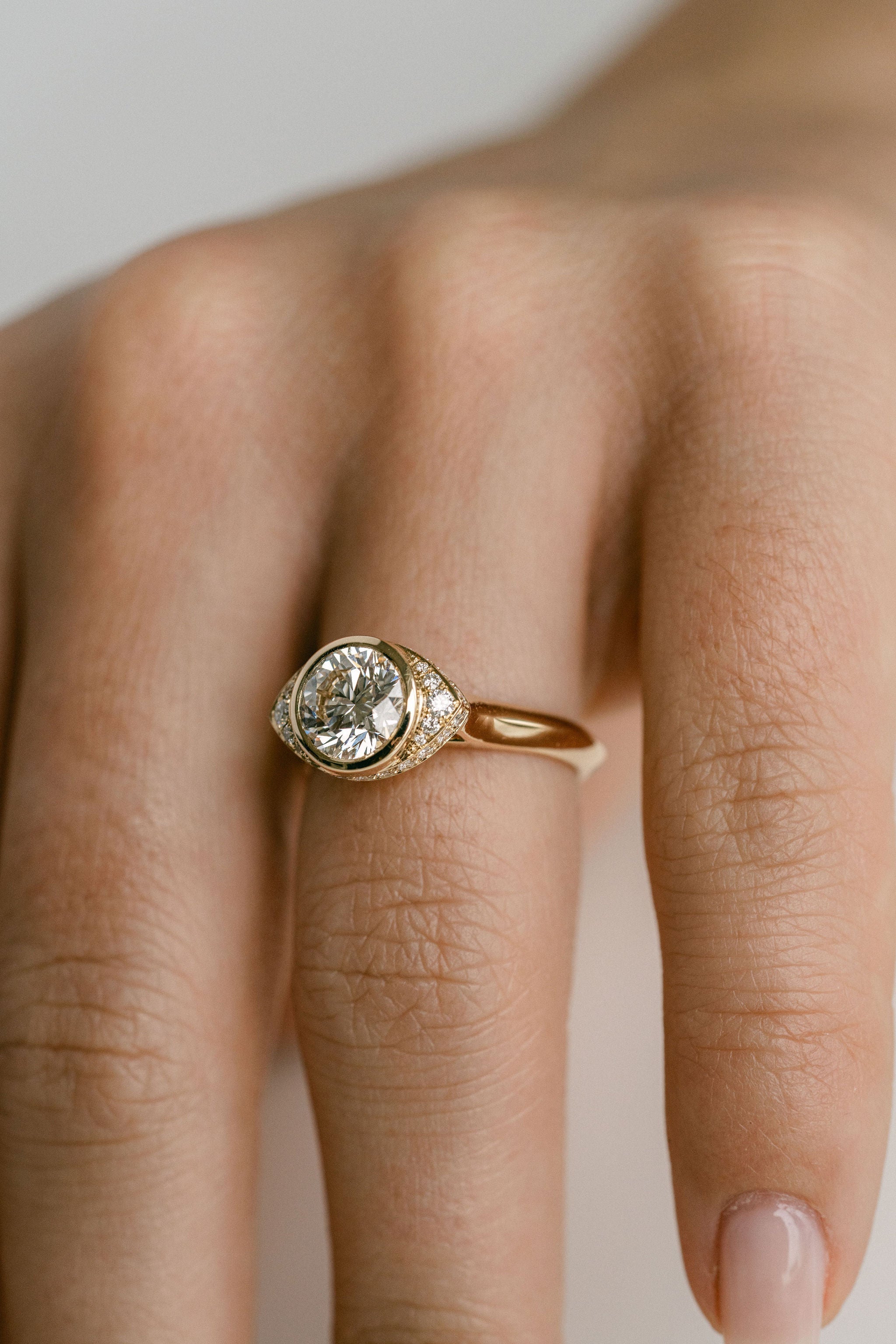 3.0 CT Elongated Cushion Solitaire Lab Grown Diamond Engagement Ringt