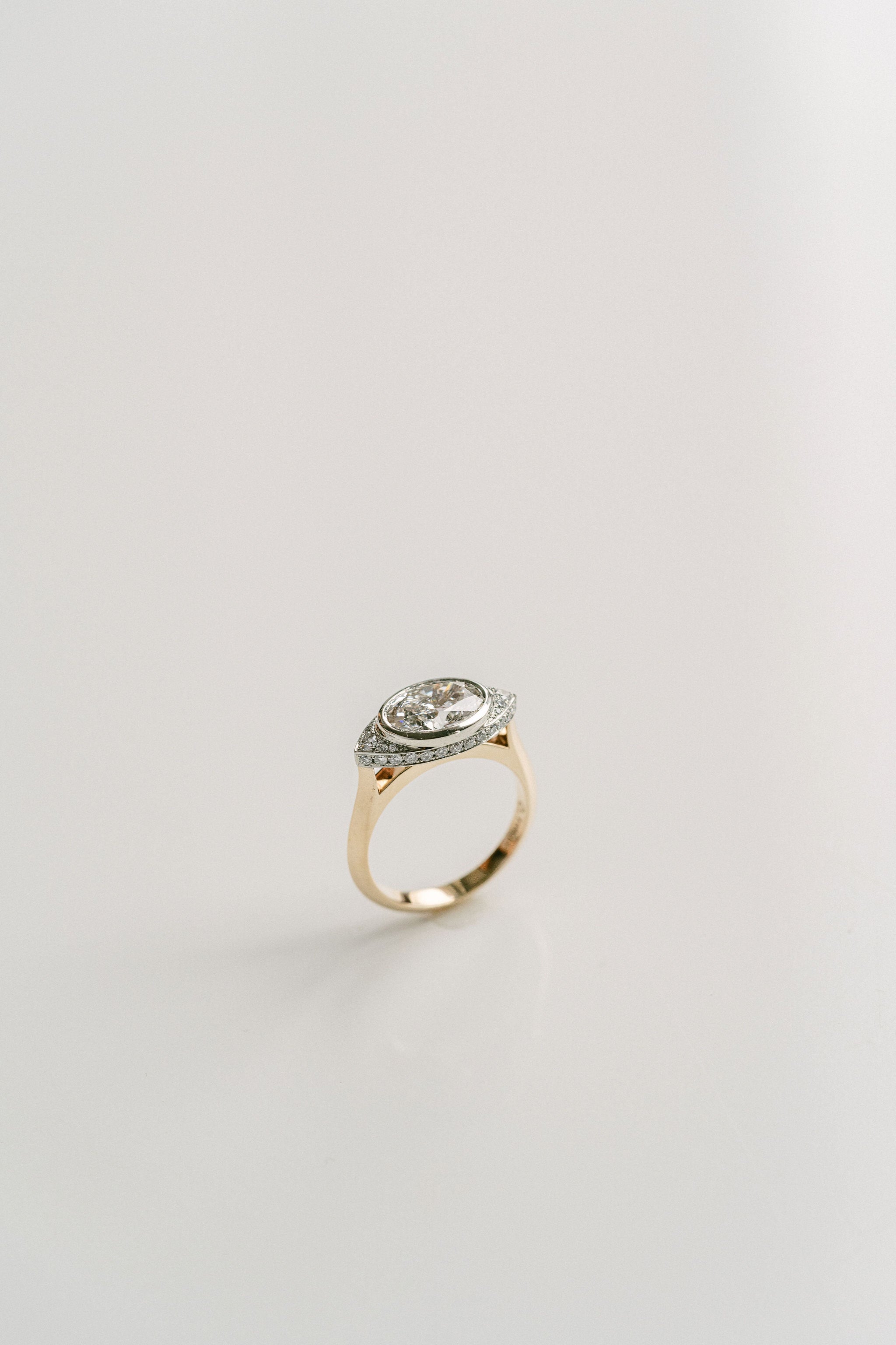 3.0 CT Elongated Cushion Solitaire Lab Grown Diamond Engagement Ringt