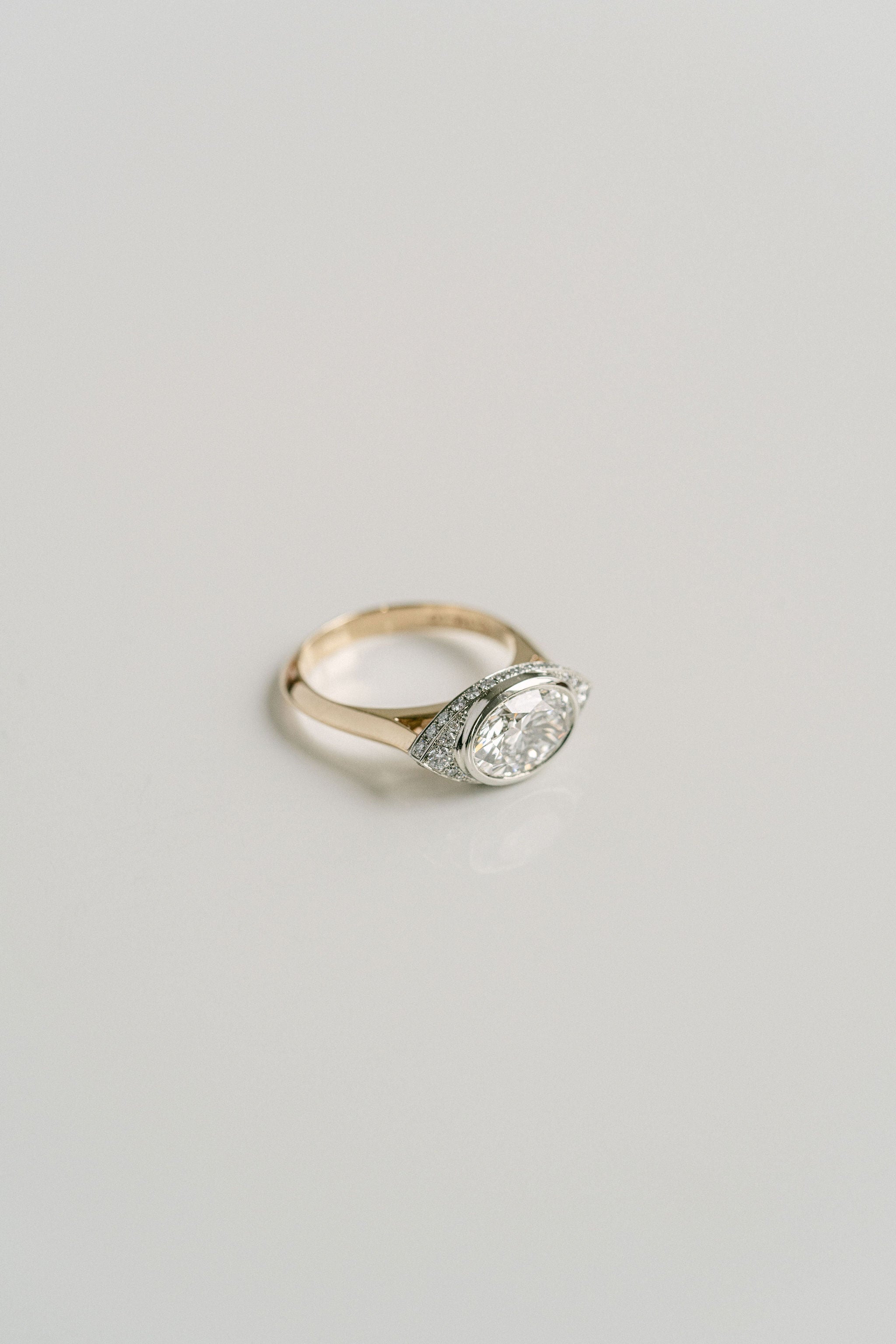 3.0 CT Elongated Cushion Solitaire Lab Grown Diamond Engagement Ringt