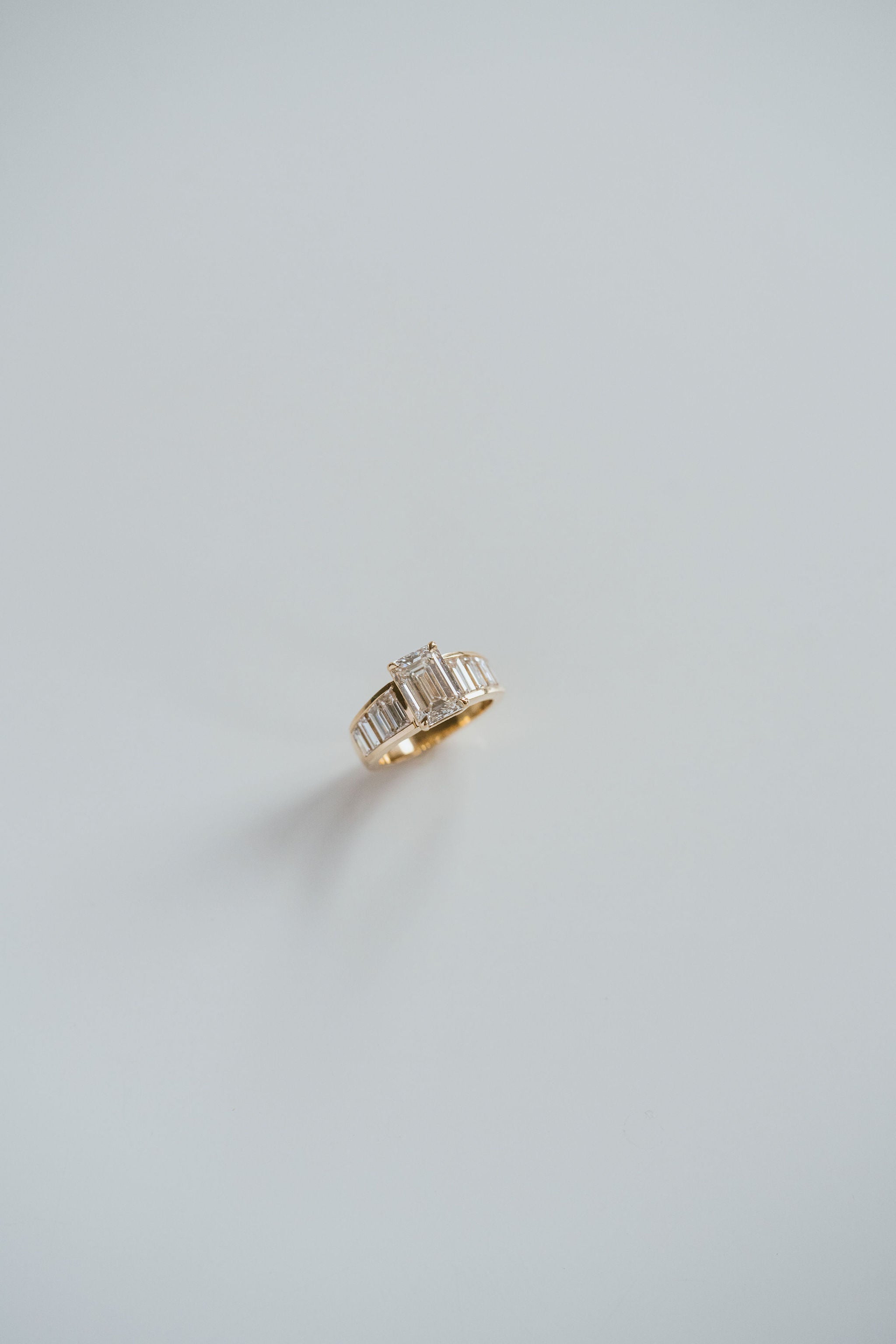 3.0 CT Elongated Cushion Solitaire Lab Grown Diamond Engagement Ringt
