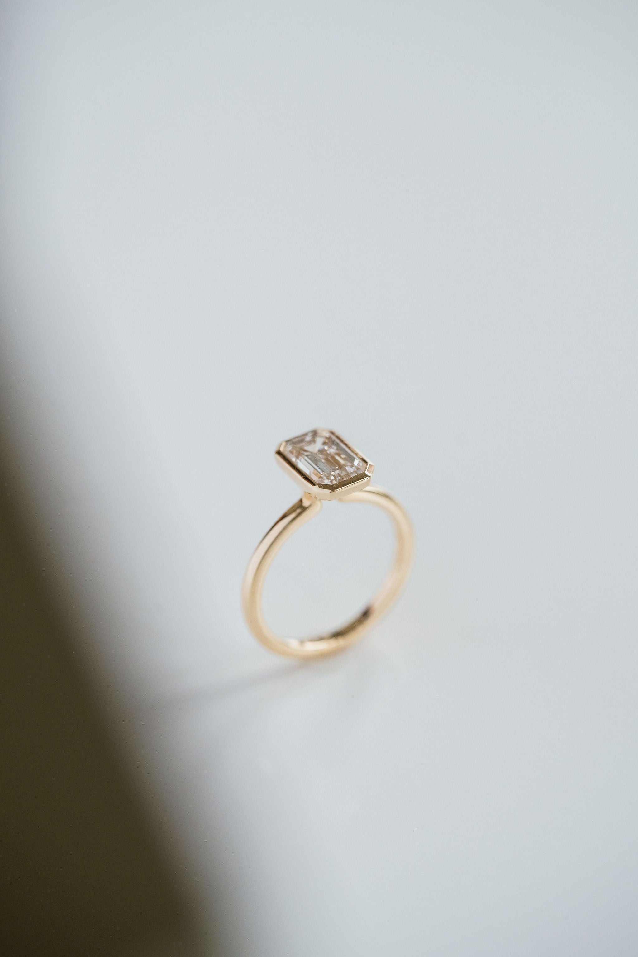 3.0 CT Elongated Cushion Solitaire Lab Grown Diamond Engagement Ringt