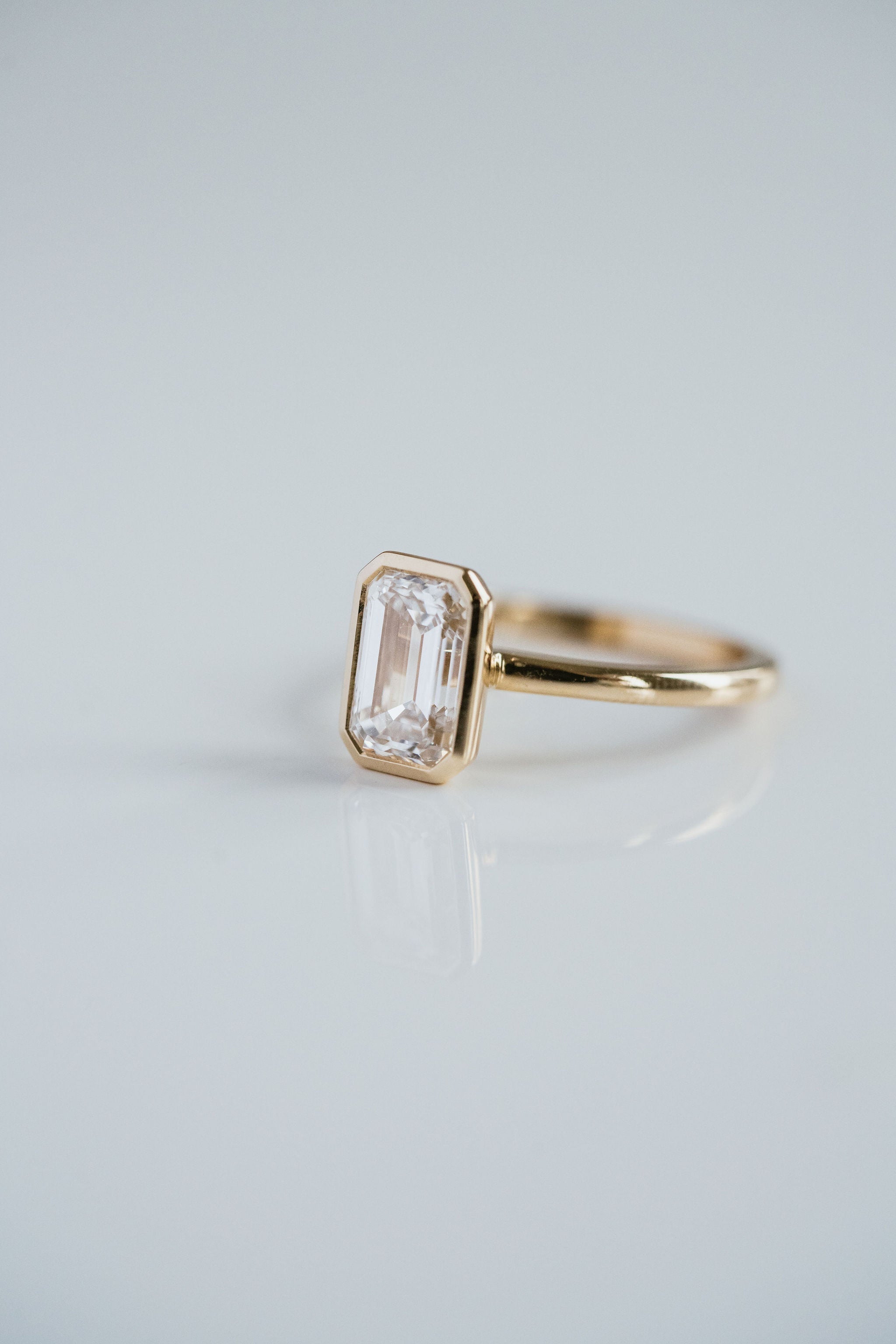 3.0 CT Elongated Cushion Solitaire Lab Grown Diamond Engagement Ringt