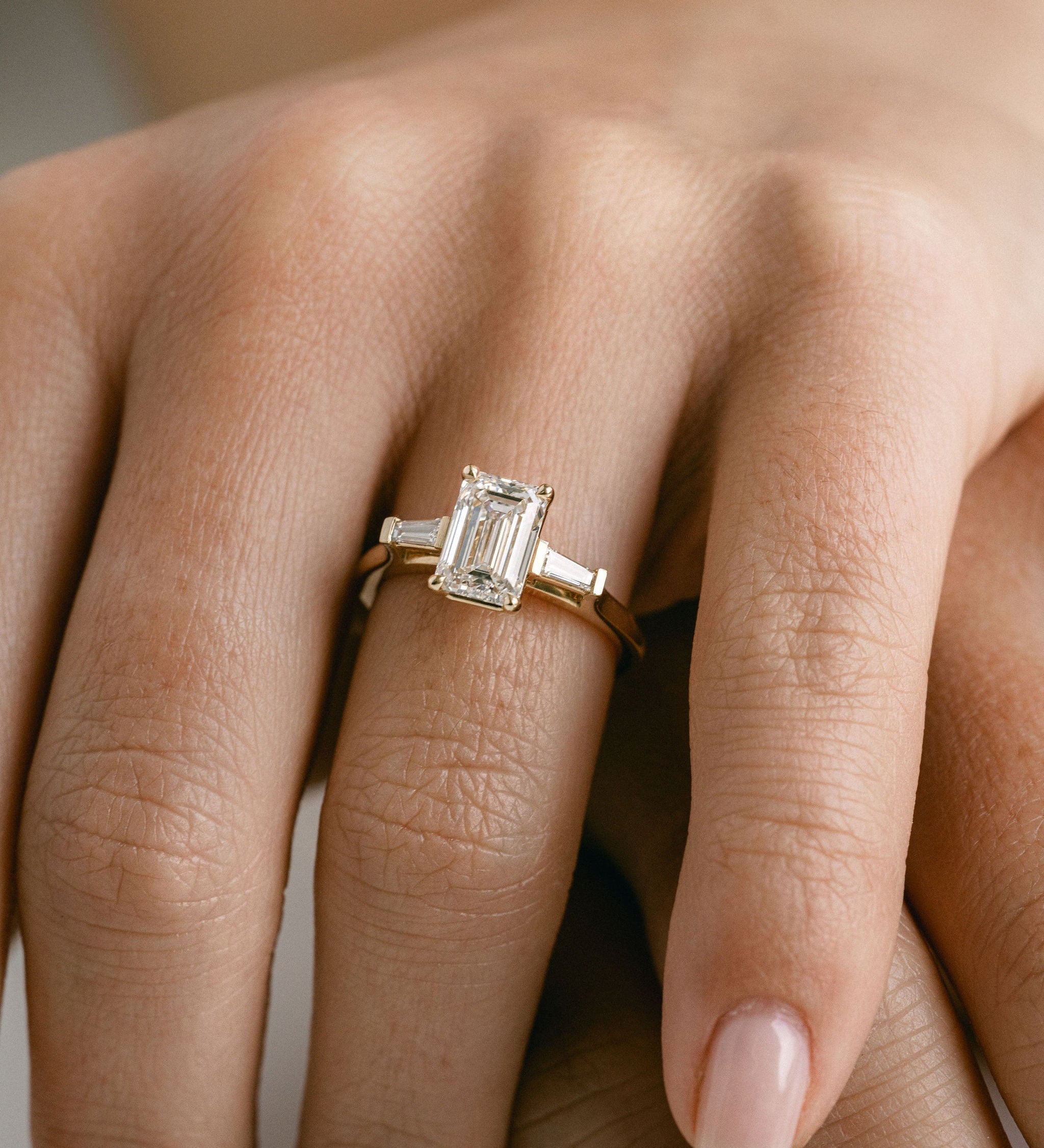 3.0 CT Elongated Cushion Solitaire Lab Grown Diamond Engagement Ringt