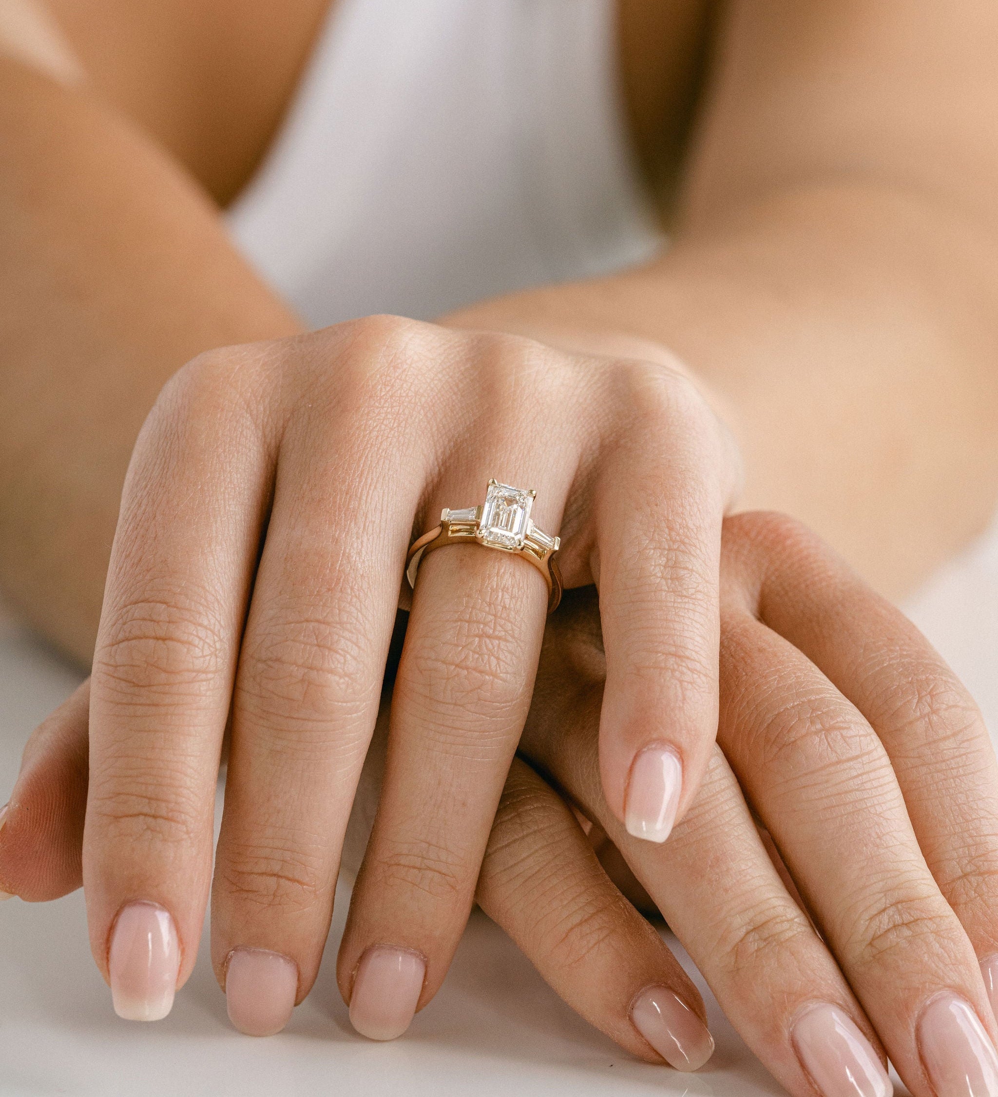3.0 CT Elongated Cushion Solitaire Lab Grown Diamond Engagement Ringt