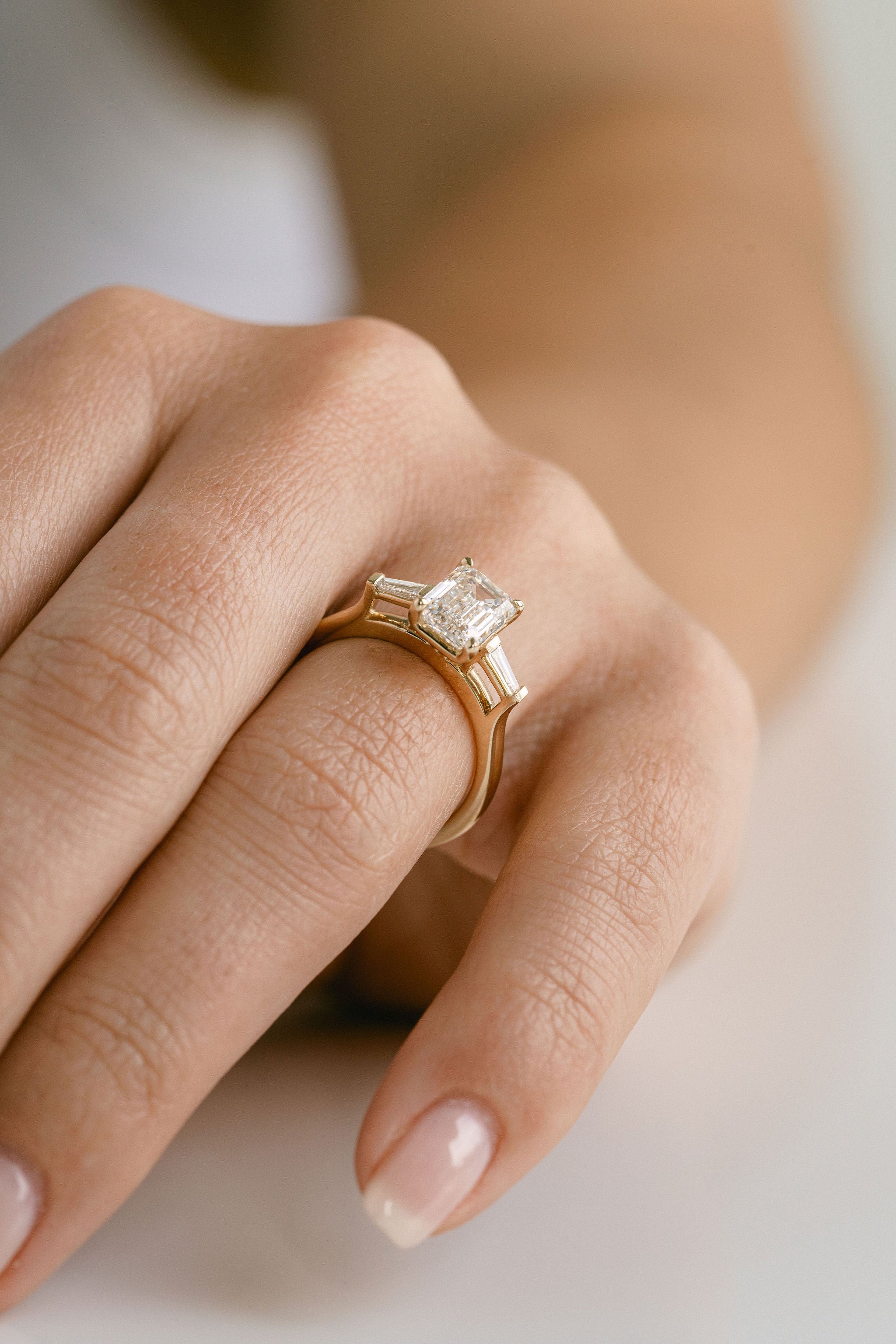 3.0 CT Elongated Cushion Solitaire Lab Grown Diamond Engagement Ringt