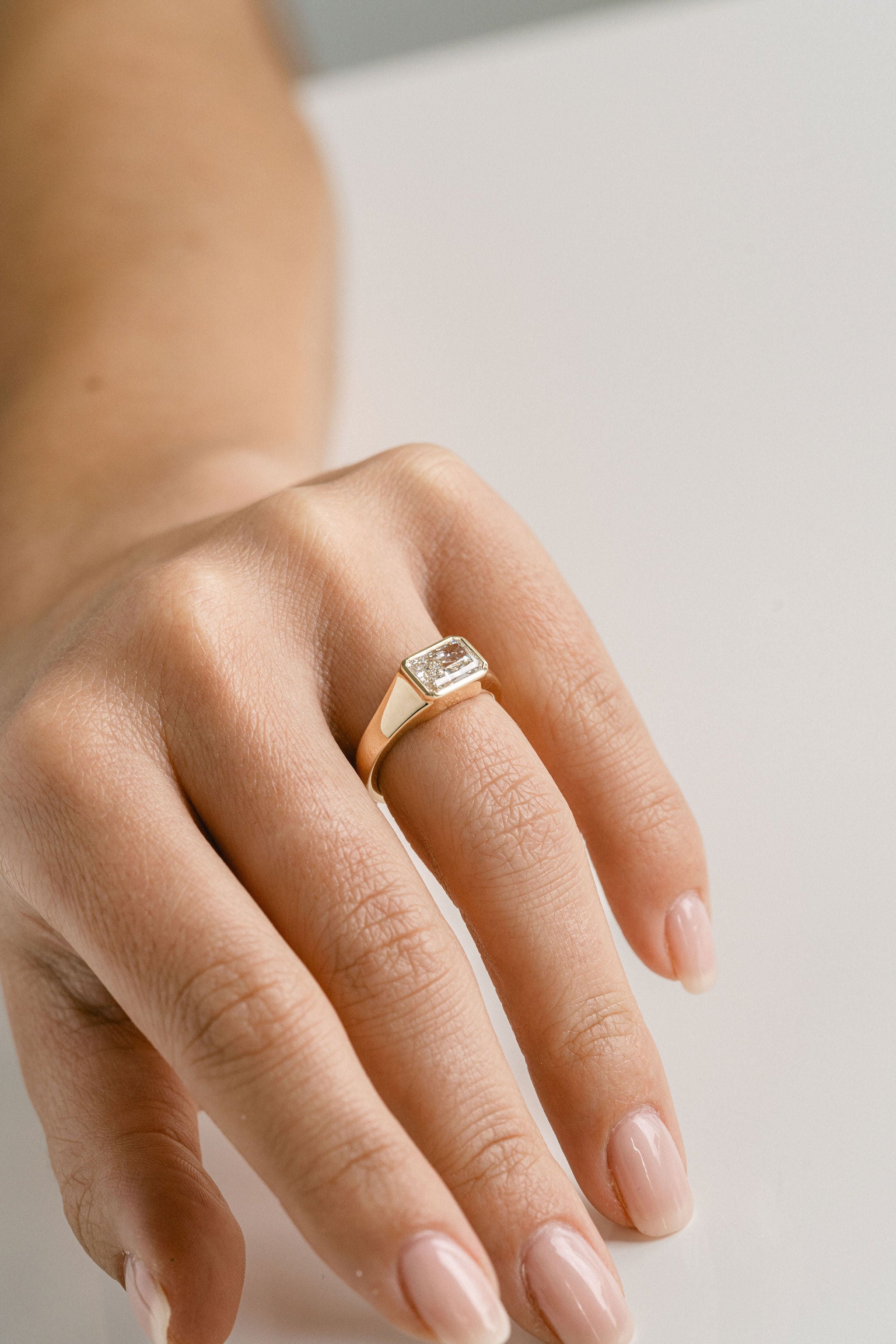 3.0 CT Elongated Cushion Solitaire Lab Grown Diamond Engagement Ringt