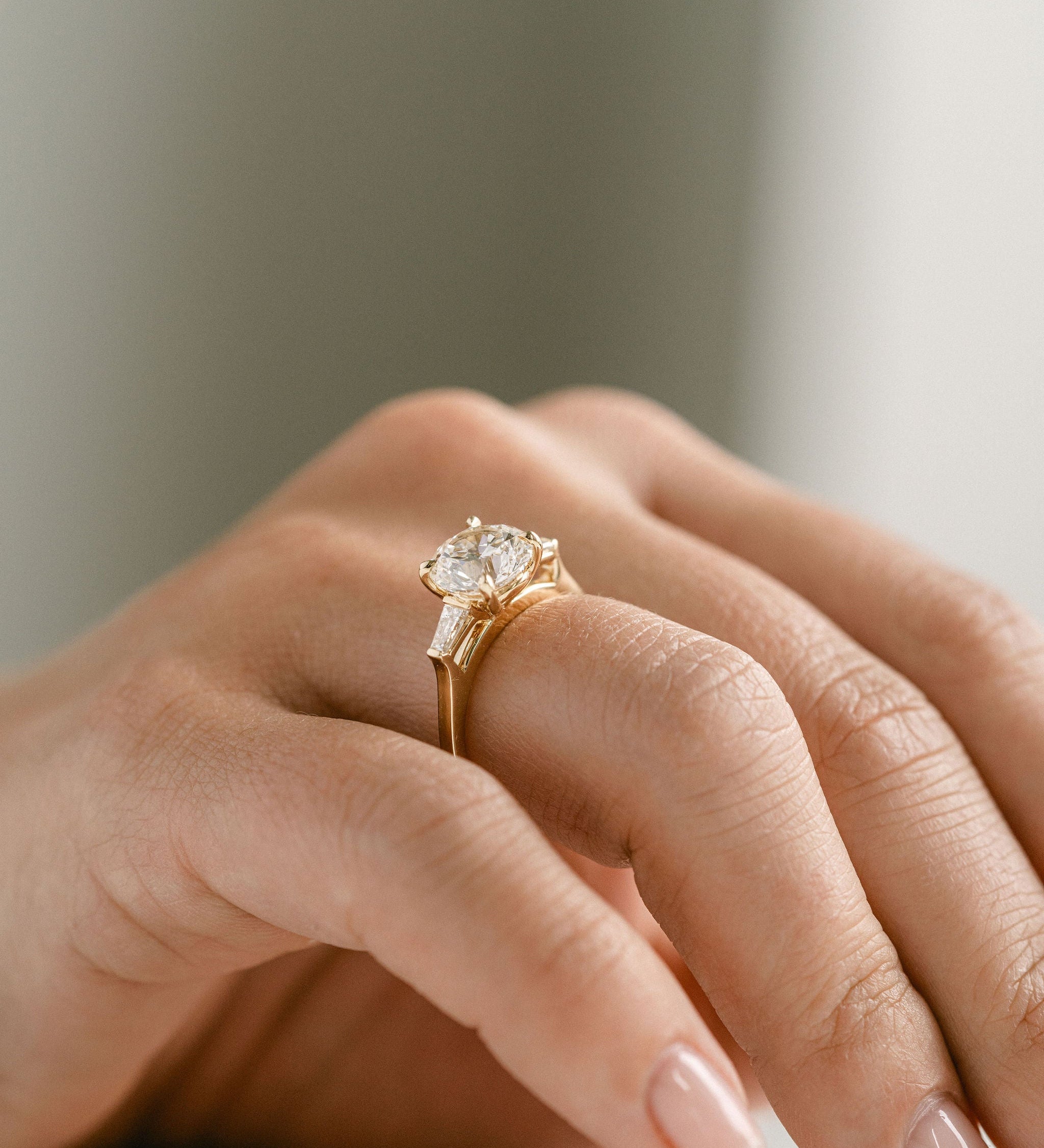 3.0 CT Elongated Cushion Solitaire Lab Grown Diamond Engagement Ringt