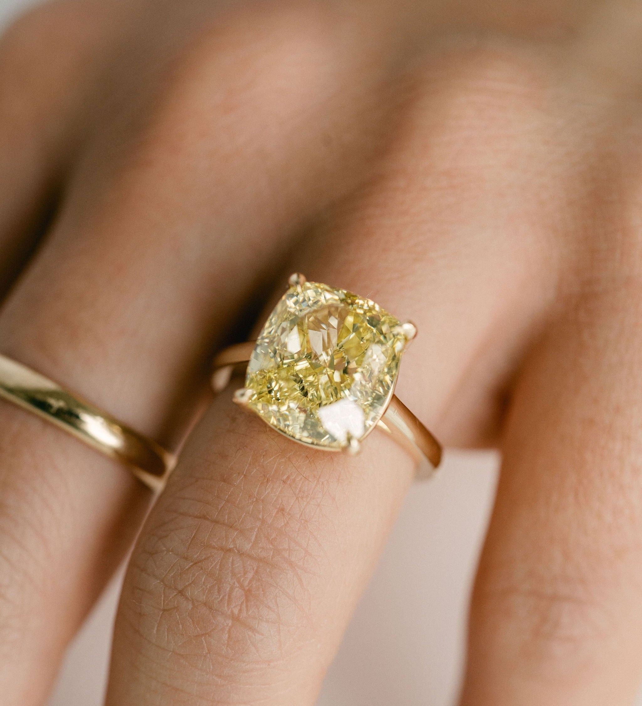 3.0 CT Elongated Cushion Solitaire Lab Grown Diamond Engagement Ringt