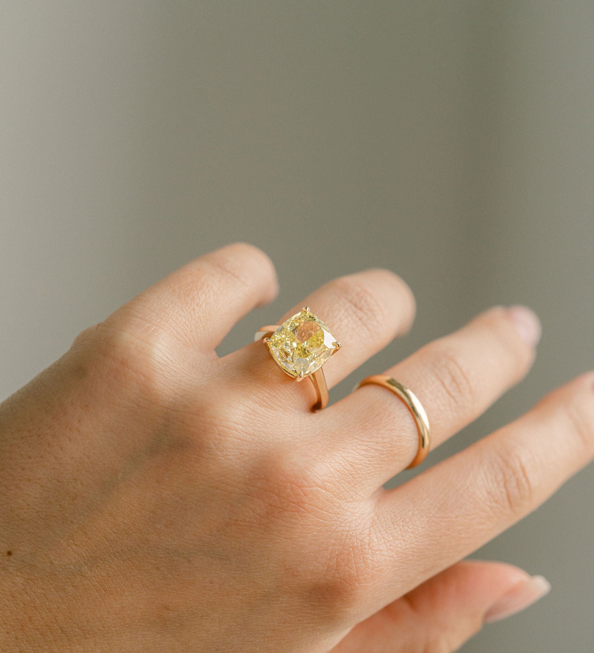 3.0 CT Elongated Cushion Solitaire Lab Grown Diamond Engagement Ringt