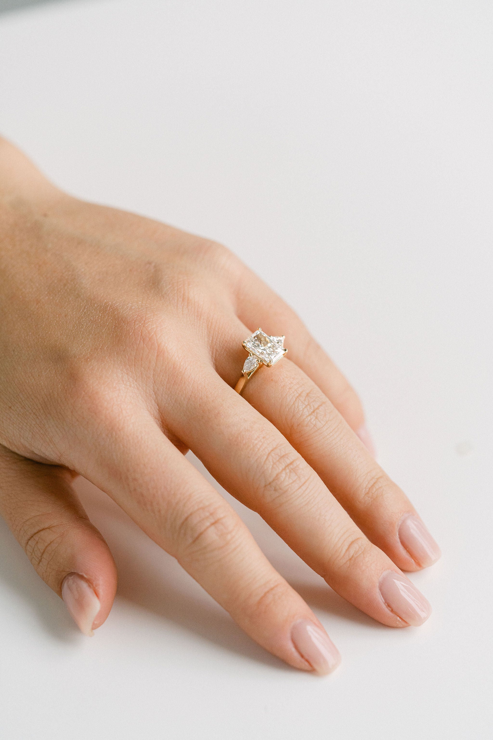 3.0 CT Elongated Cushion Solitaire Lab Grown Diamond Engagement Ringt