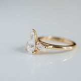 3.0 CT Elongated Cushion Solitaire Lab Grown Diamond Engagement Ringt