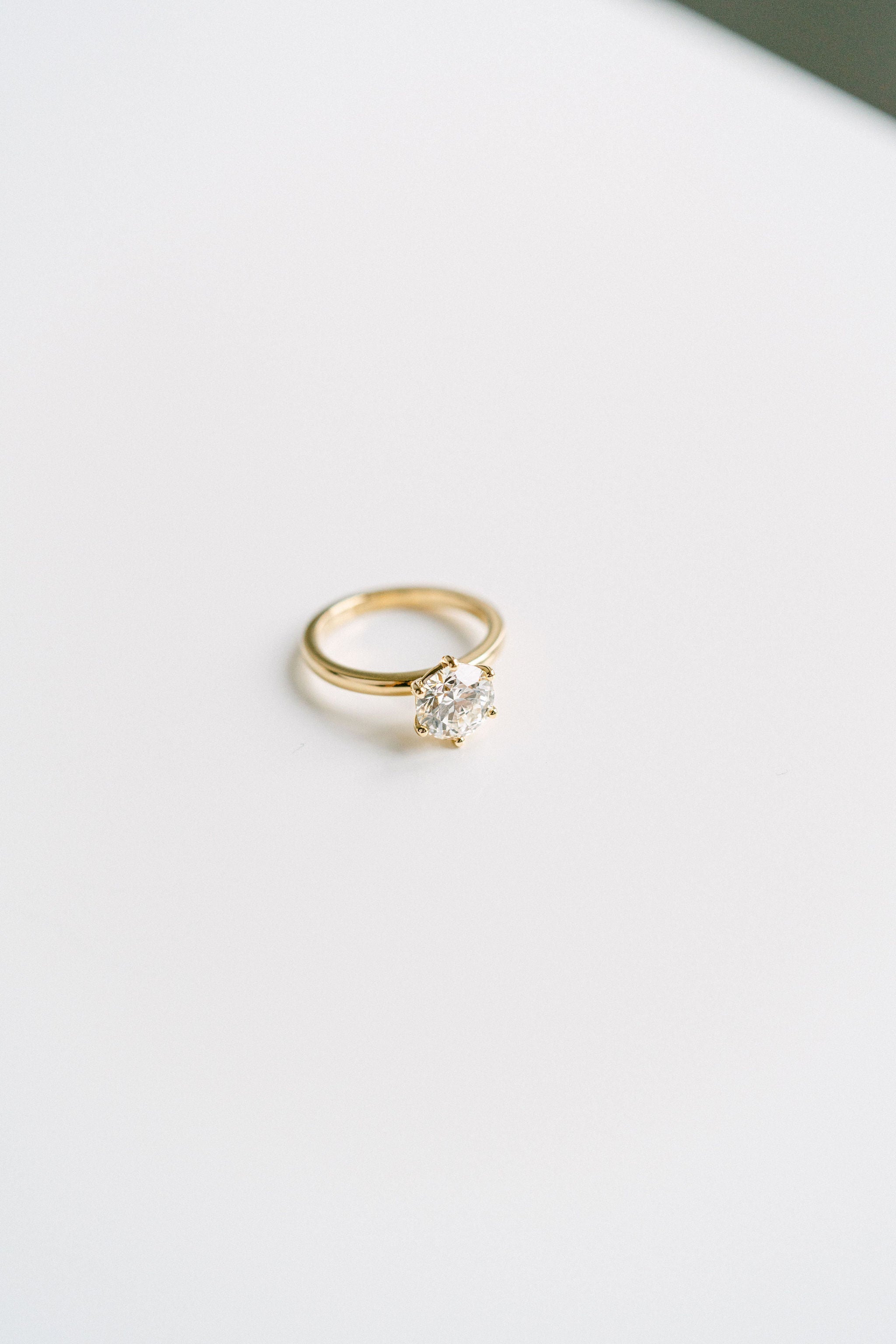 3.0 CT Elongated Cushion Solitaire Lab Grown Diamond Engagement Ringt