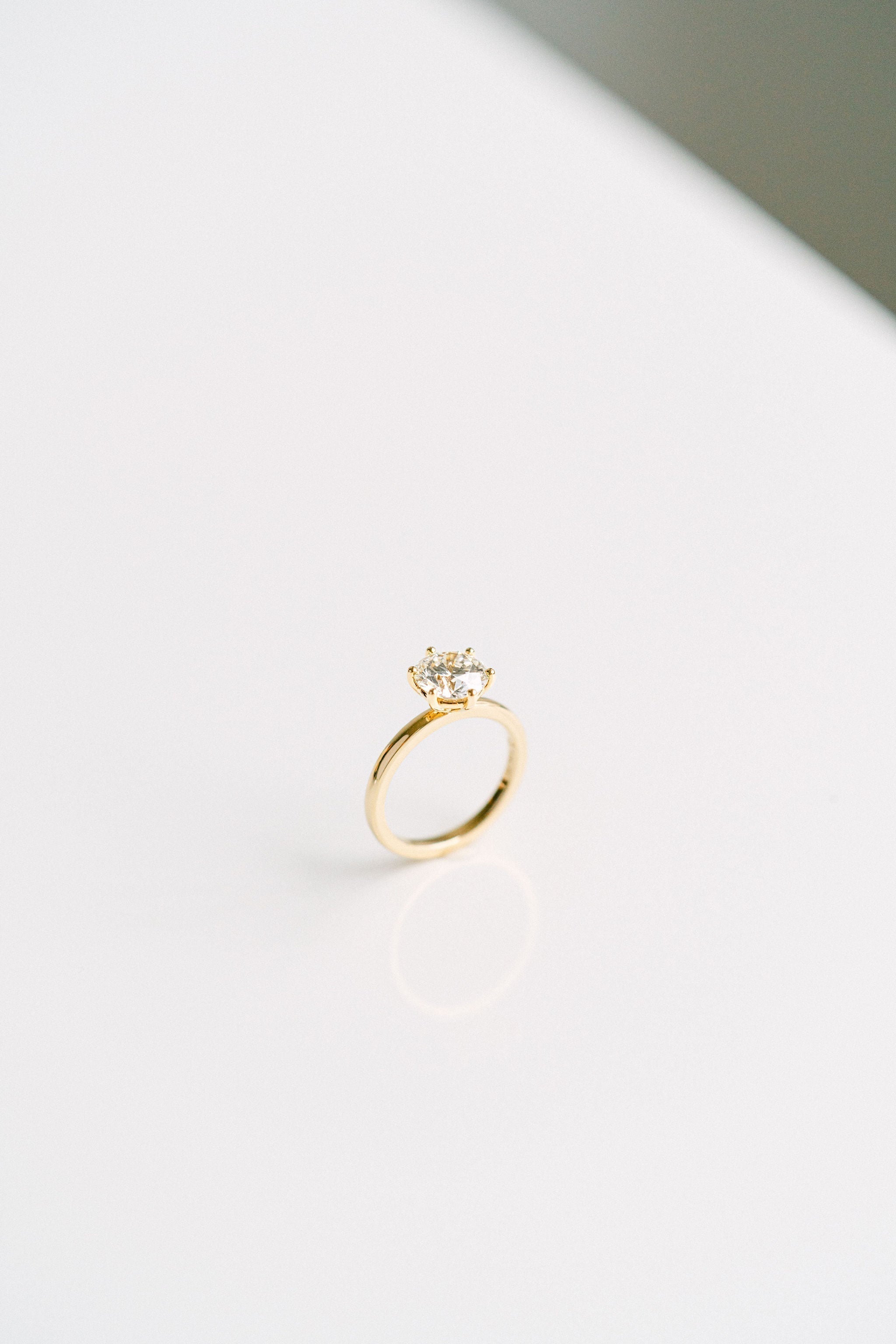 3.0 CT Elongated Cushion Solitaire Lab Grown Diamond Engagement Ringt