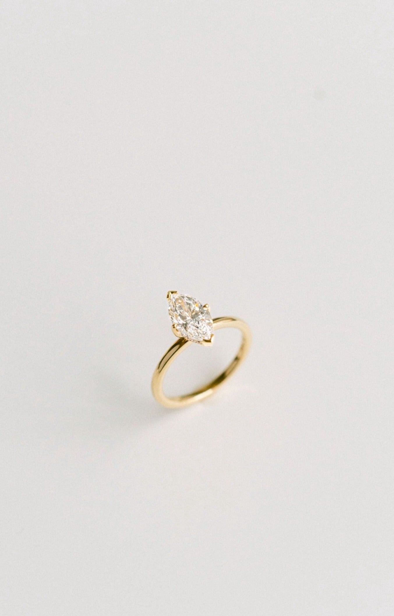 3.0 CT Elongated Cushion Solitaire Lab Grown Diamond Engagement Ringt