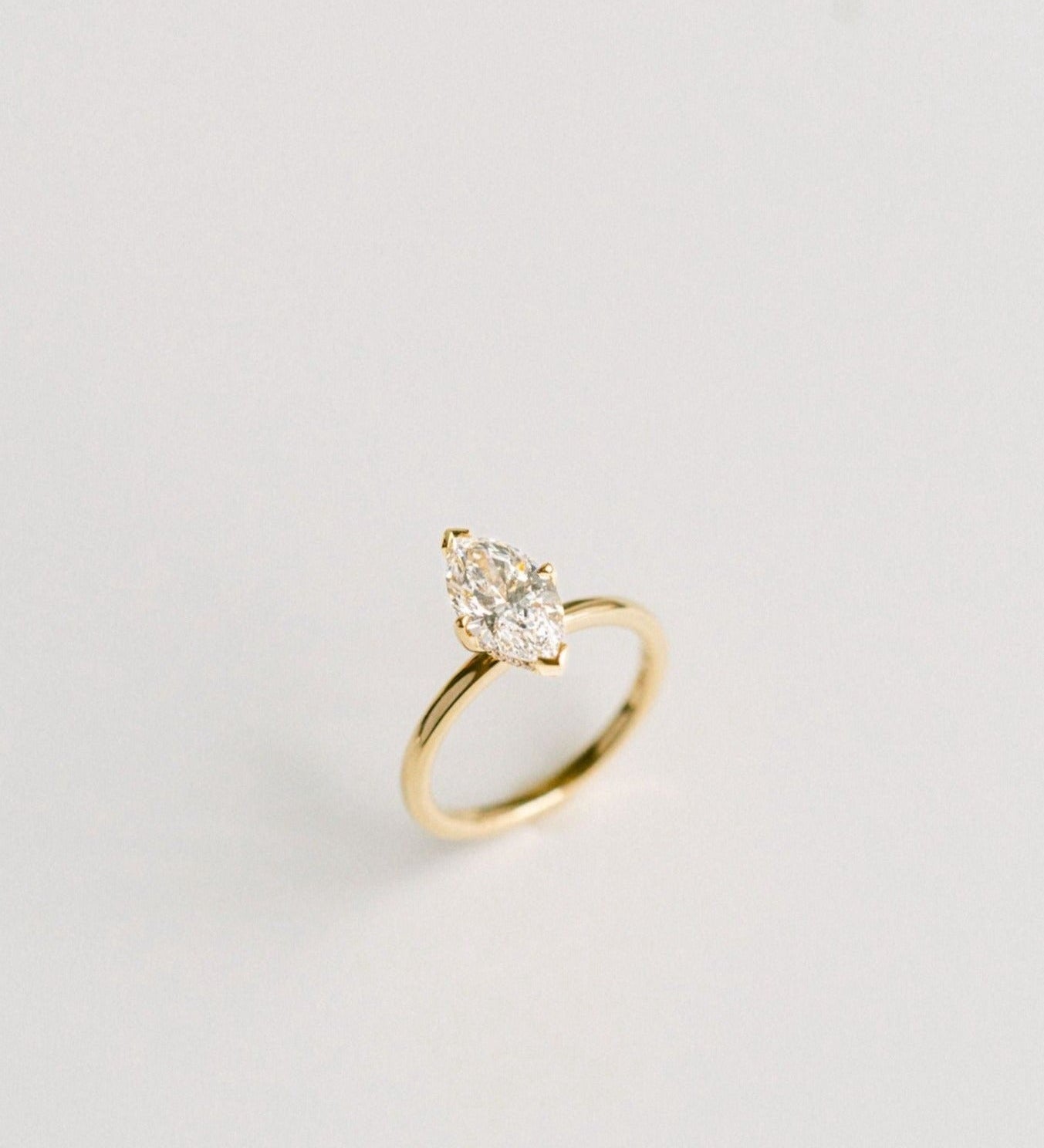 3.0 CT Elongated Cushion Solitaire Lab Grown Diamond Engagement Ringt