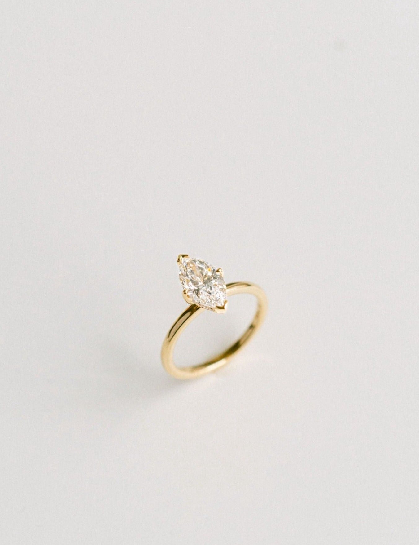 3.0 CT Elongated Cushion Solitaire Lab Grown Diamond Engagement Ringt