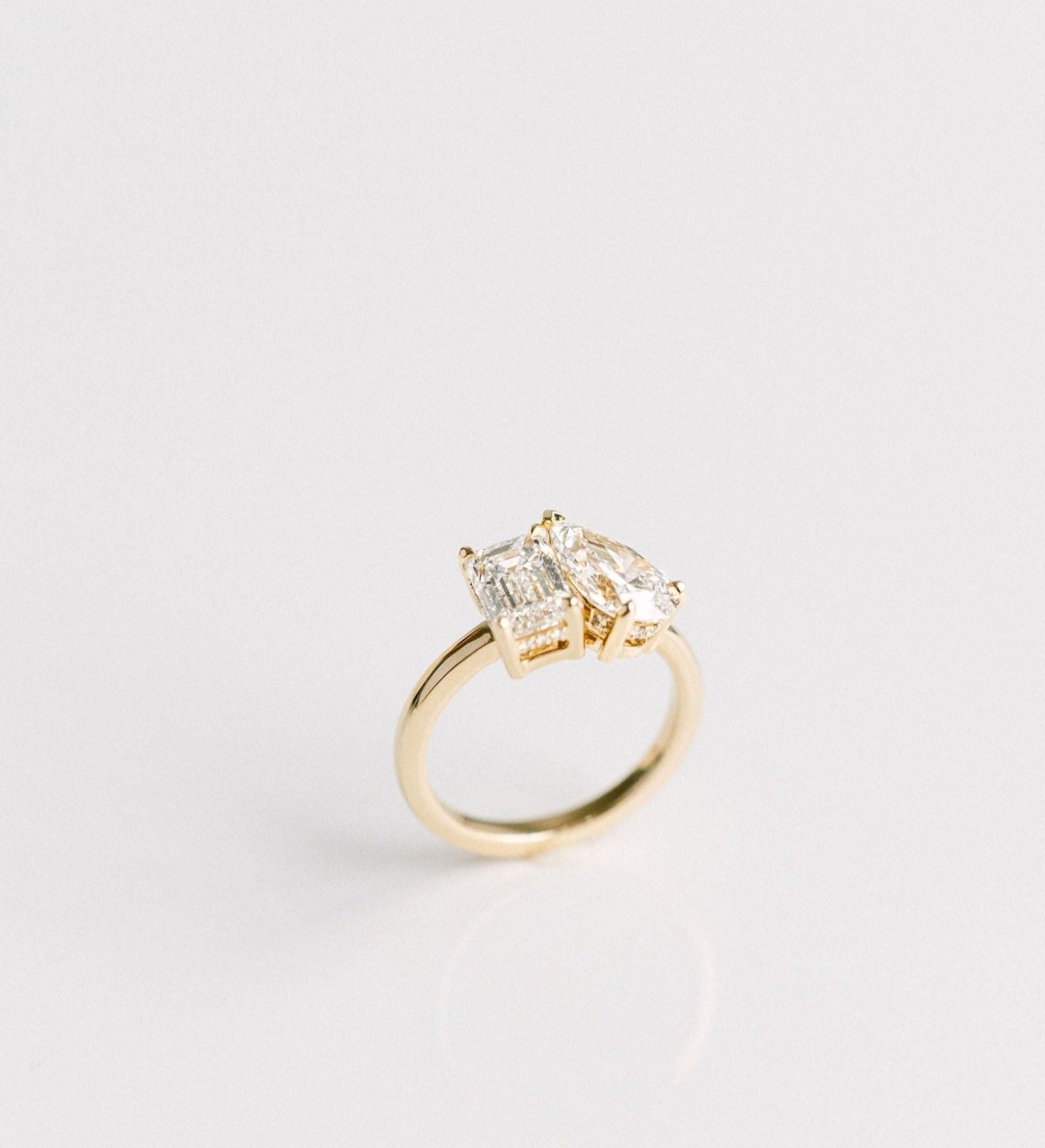 3.0 CT Elongated Cushion Solitaire Lab Grown Diamond Engagement Ringt