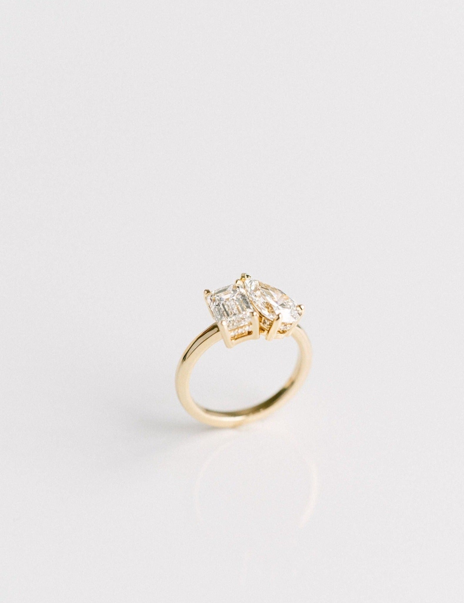 3.0 CT Elongated Cushion Solitaire Lab Grown Diamond Engagement Ringt