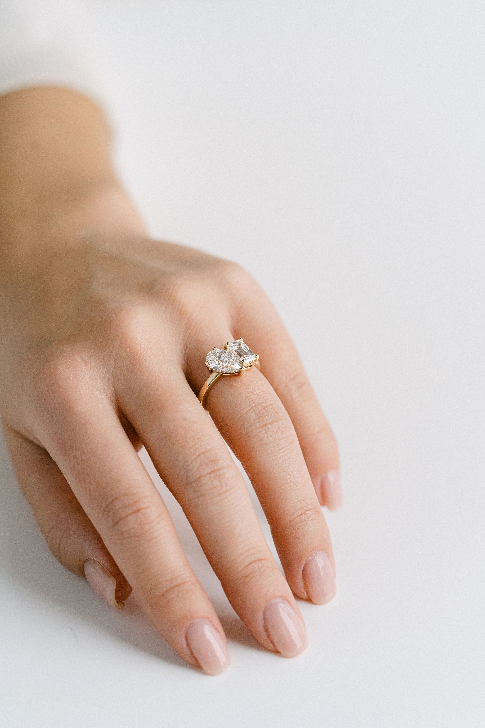 3.0 CT Elongated Cushion Solitaire Lab Grown Diamond Engagement Ringt