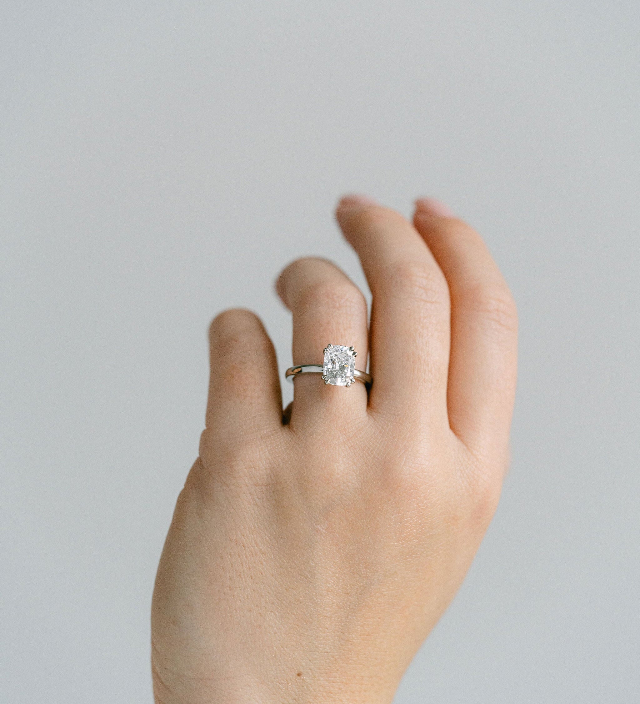 3.0 CT Elongated Cushion Solitaire Lab Grown Diamond Engagement Ringt