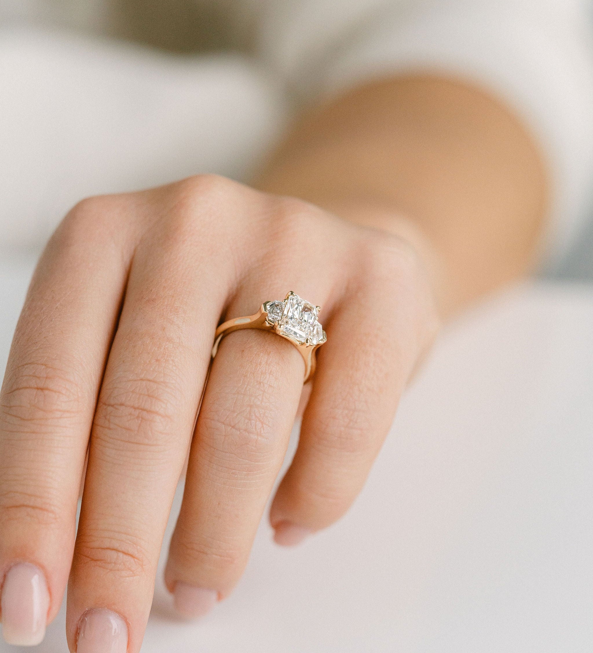 3.0 CT Elongated Cushion Solitaire Lab Grown Diamond Engagement Ringt