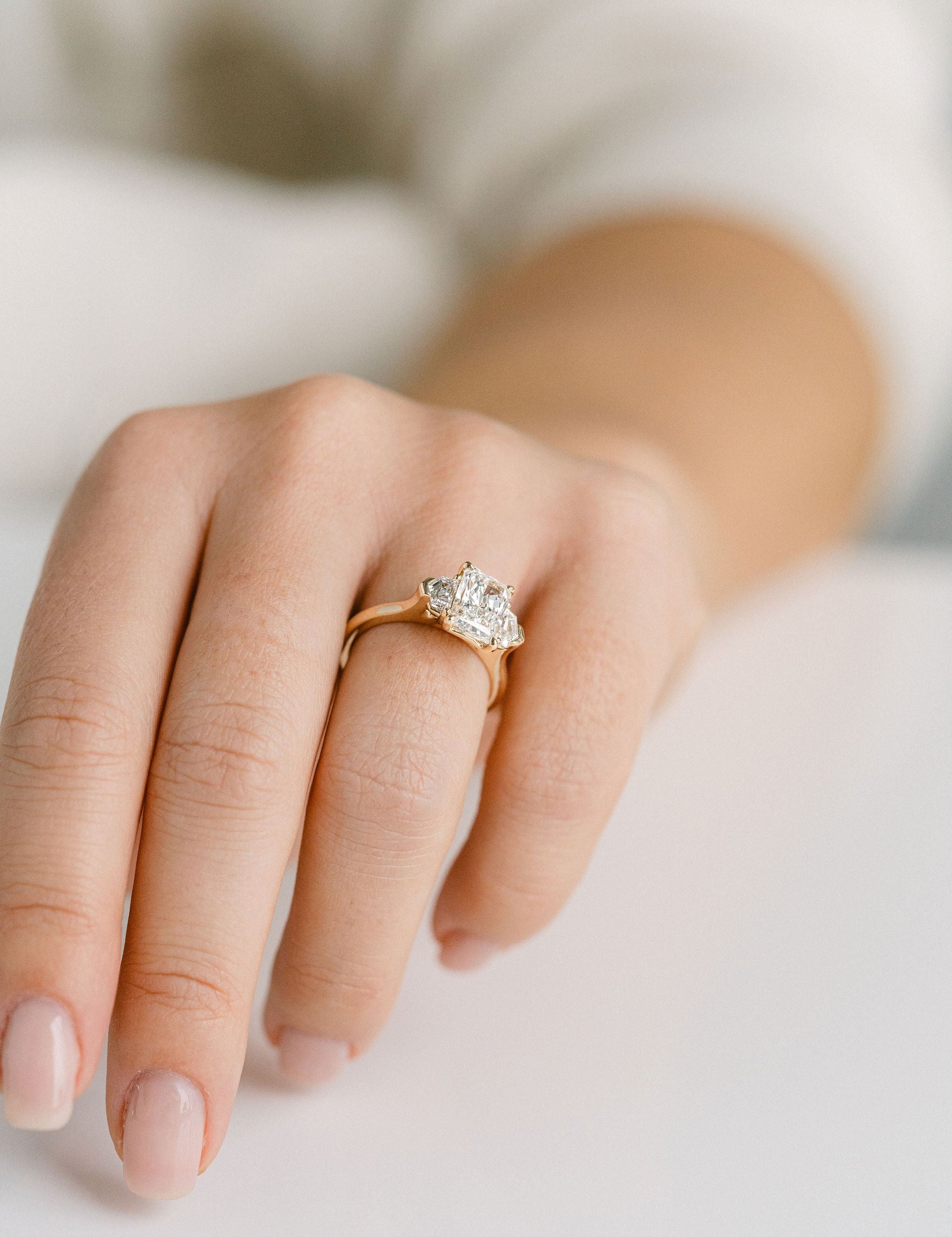 3.0 CT Elongated Cushion Solitaire Lab Grown Diamond Engagement Ringt