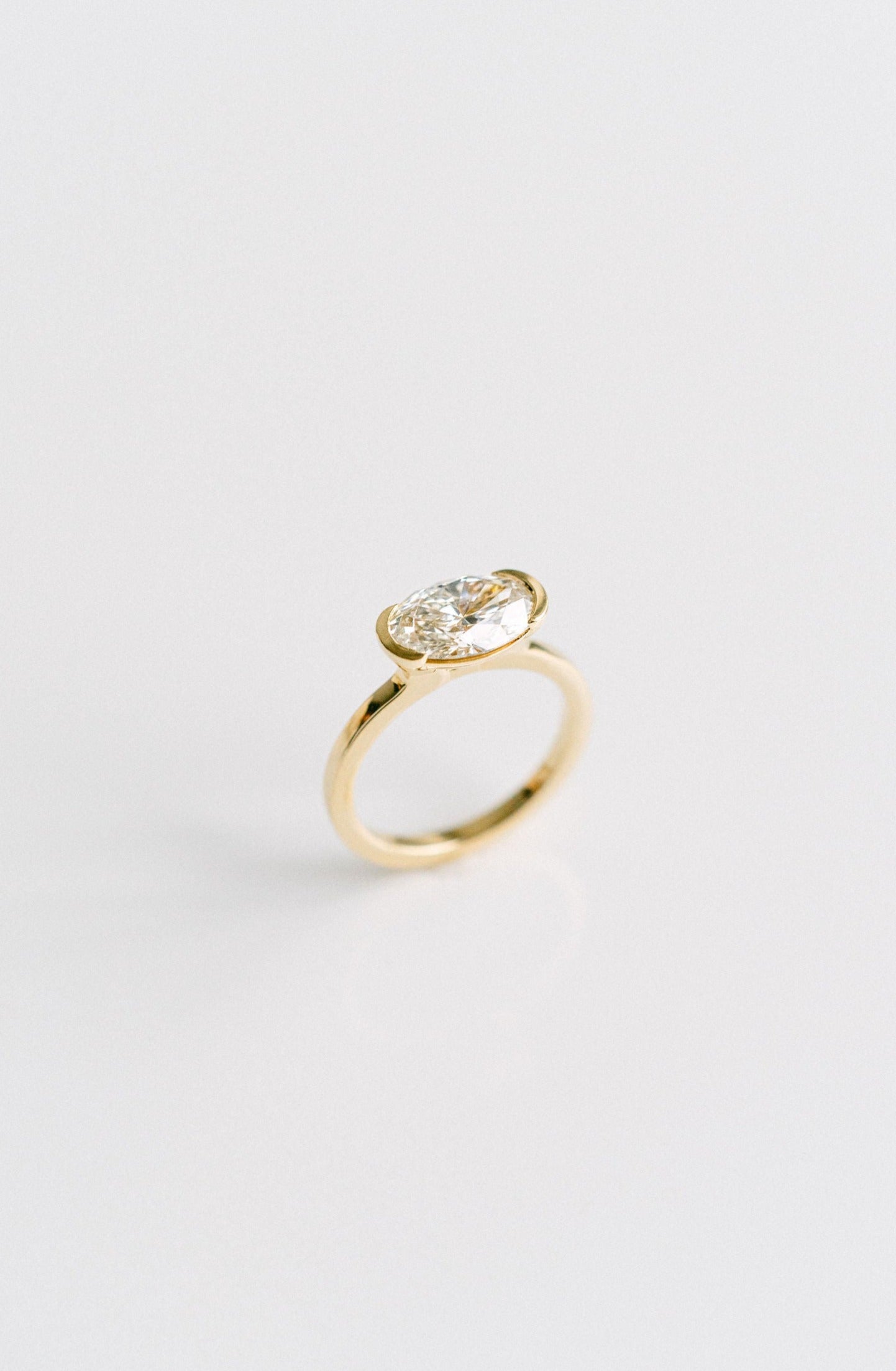 3.0 CT Elongated Cushion Solitaire Lab Grown Diamond Engagement Ringt