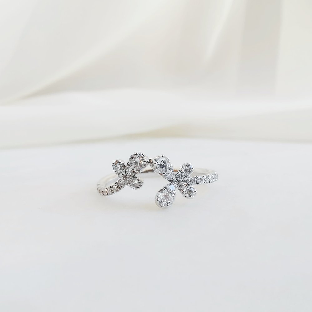 0.41 CT Round Unique Lab Grown Diamond Wedding Band