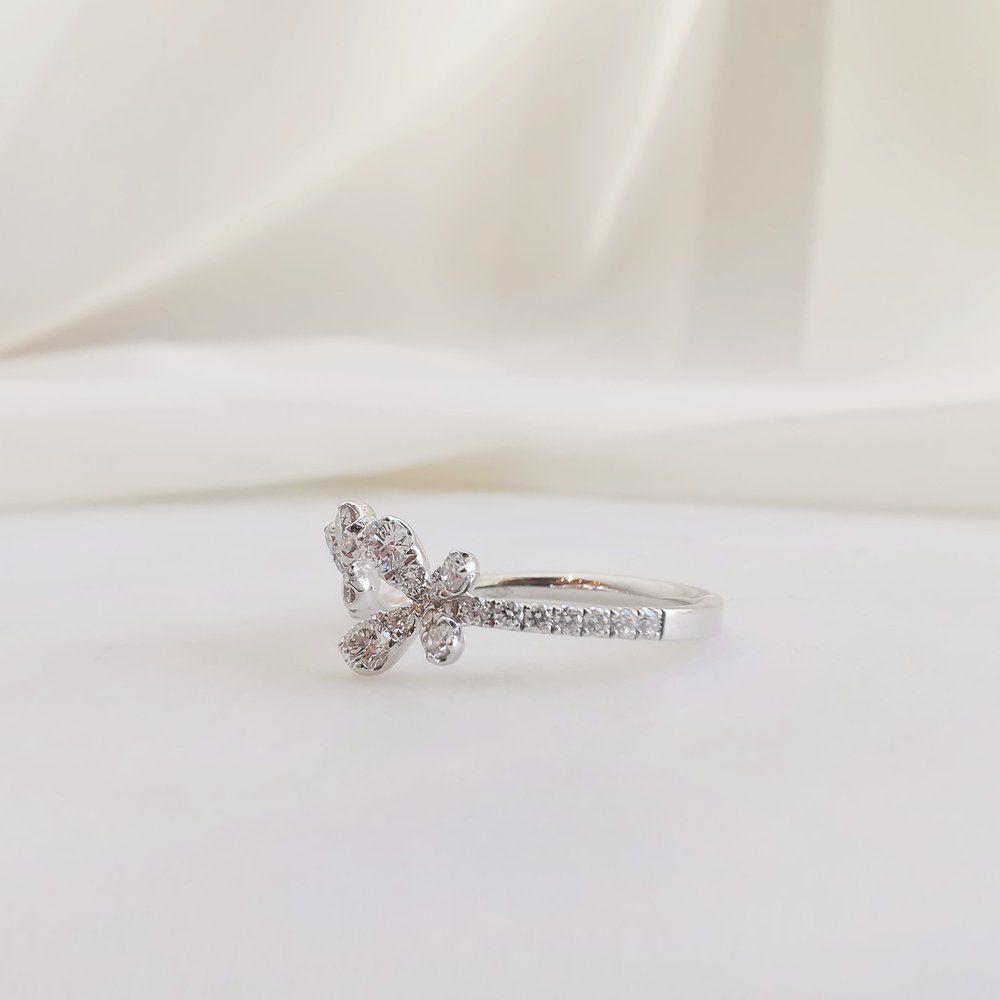 0.41 CT Round Unique Lab Grown Diamond Wedding Band