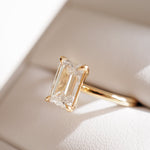 1.5 CT Emerald Solitaire Moissanite Engagement Ring