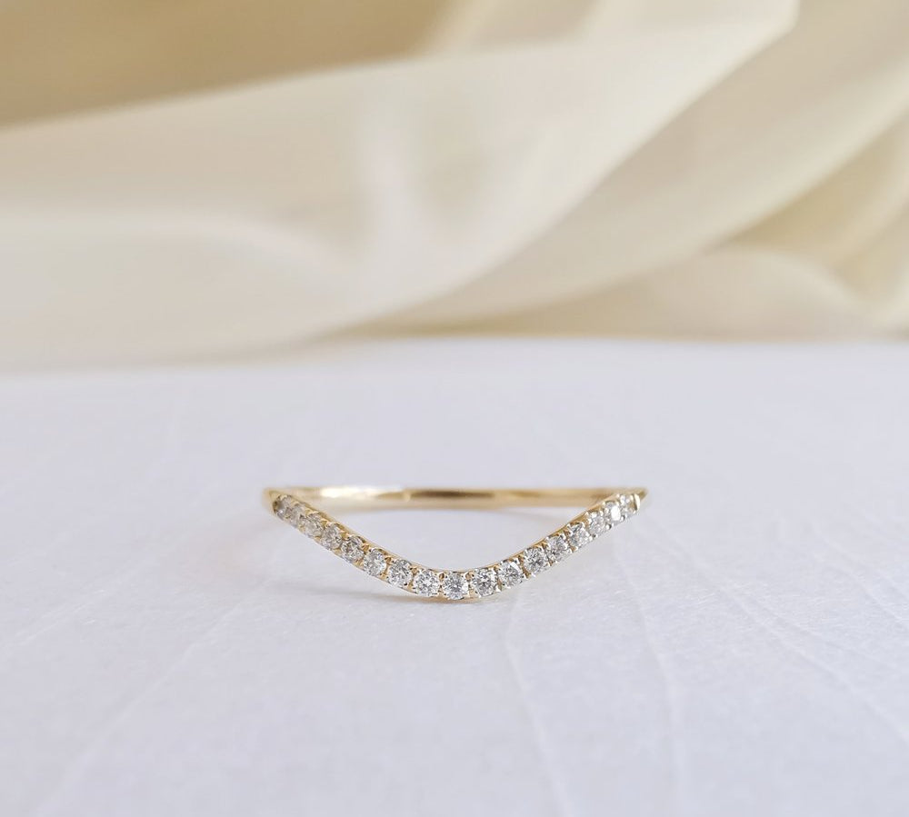 0.09 CT Round Curved Lab Grown Diamond Wedding Band