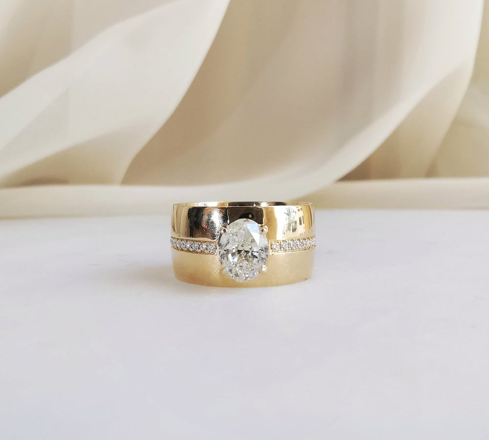 1.36 CT Oval & Round Unique Lab Grown Diamond Wedding Band