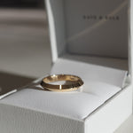 Knife Edge Wedding Band