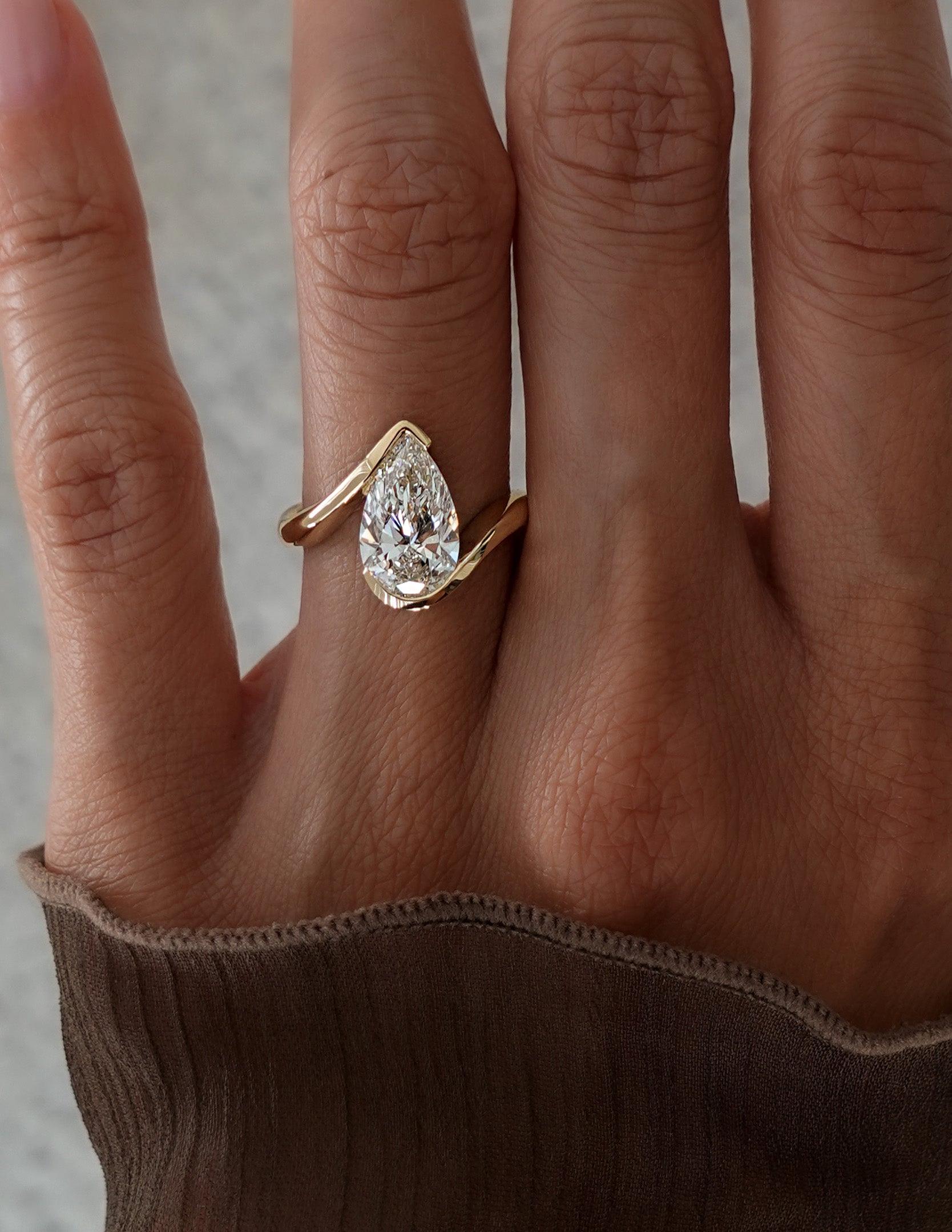 Oval Solitaire Lab Grown Diamond Engagement Ring