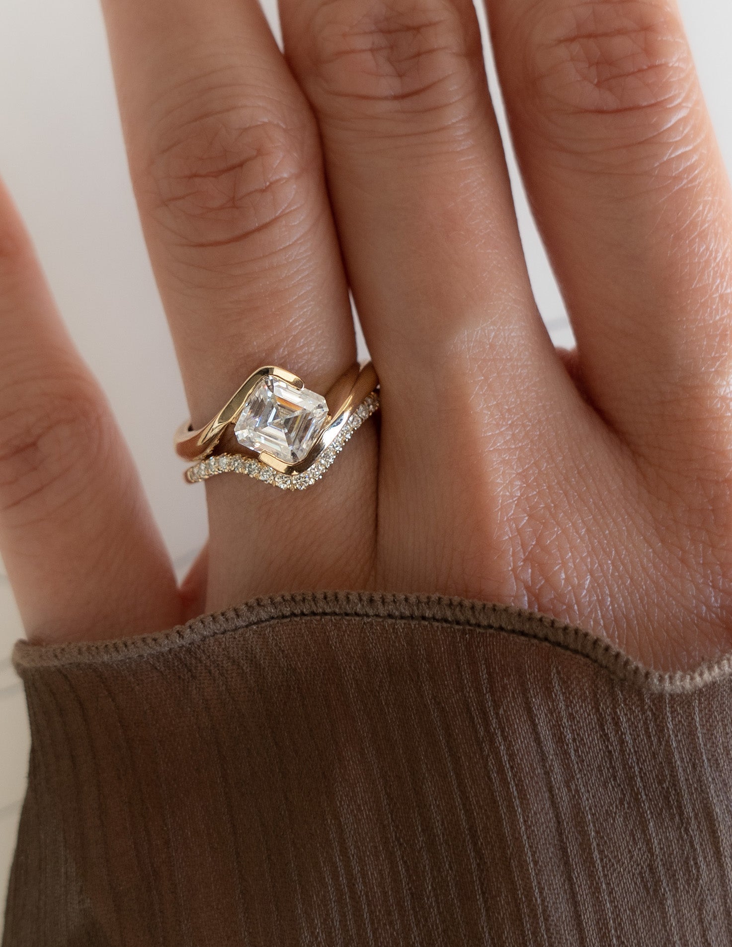 Oval Solitaire Lab Grown Diamond Engagement Ring