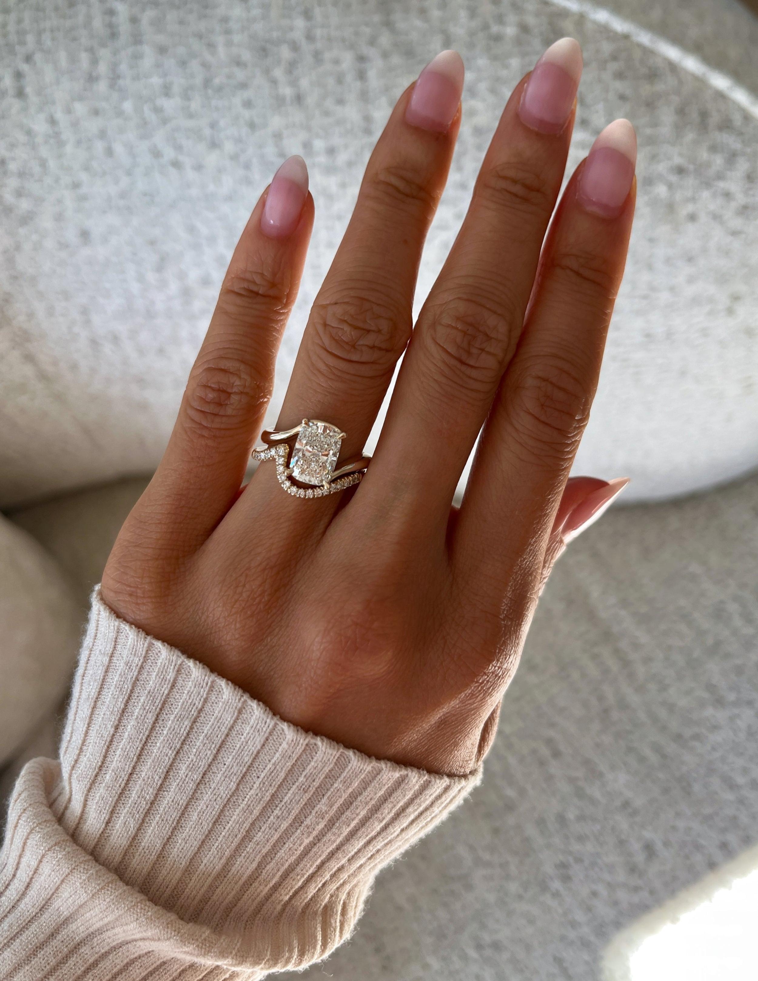 Oval Solitaire Lab Grown Diamond Engagement Ring