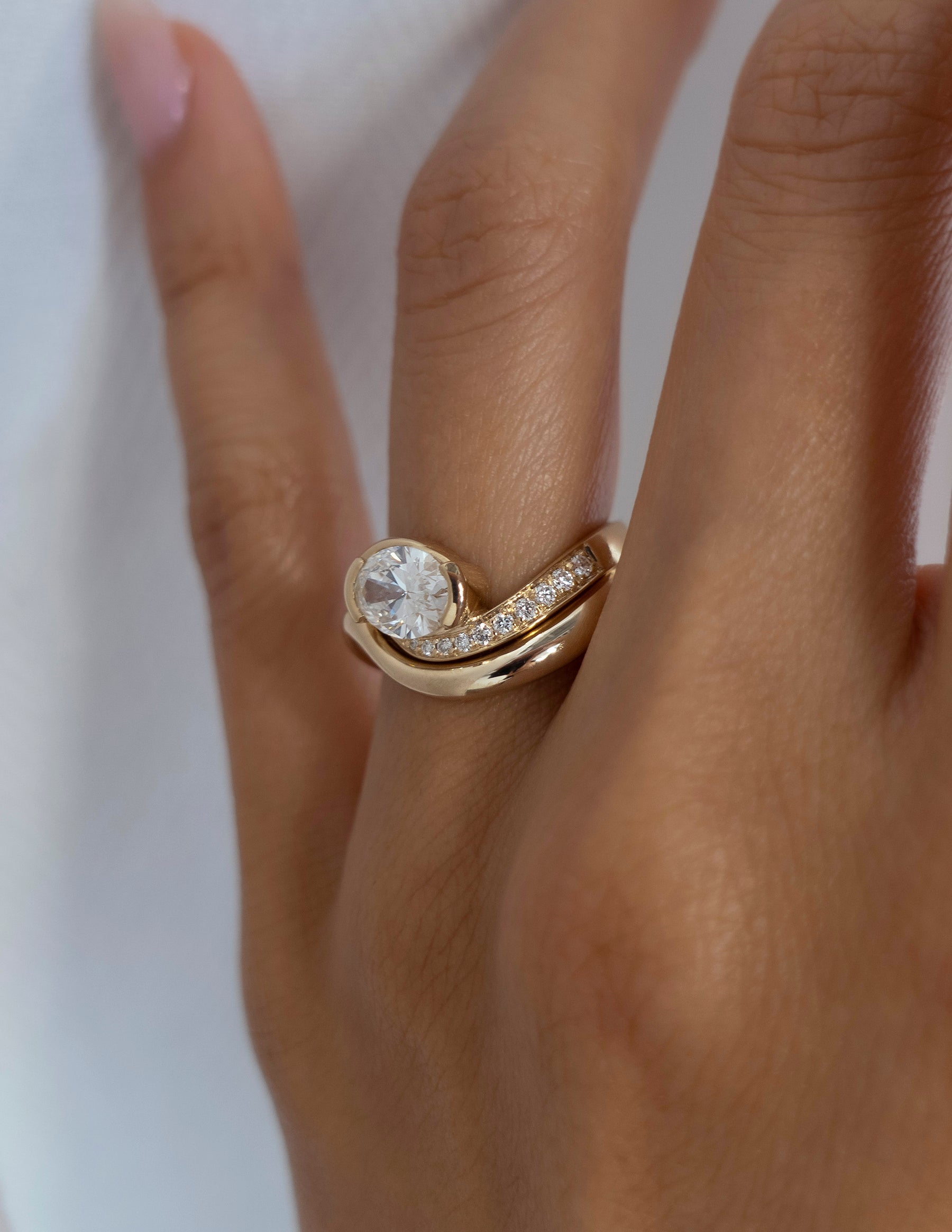 1.5 CT Oval Lab Grown Diamond Bridal Set