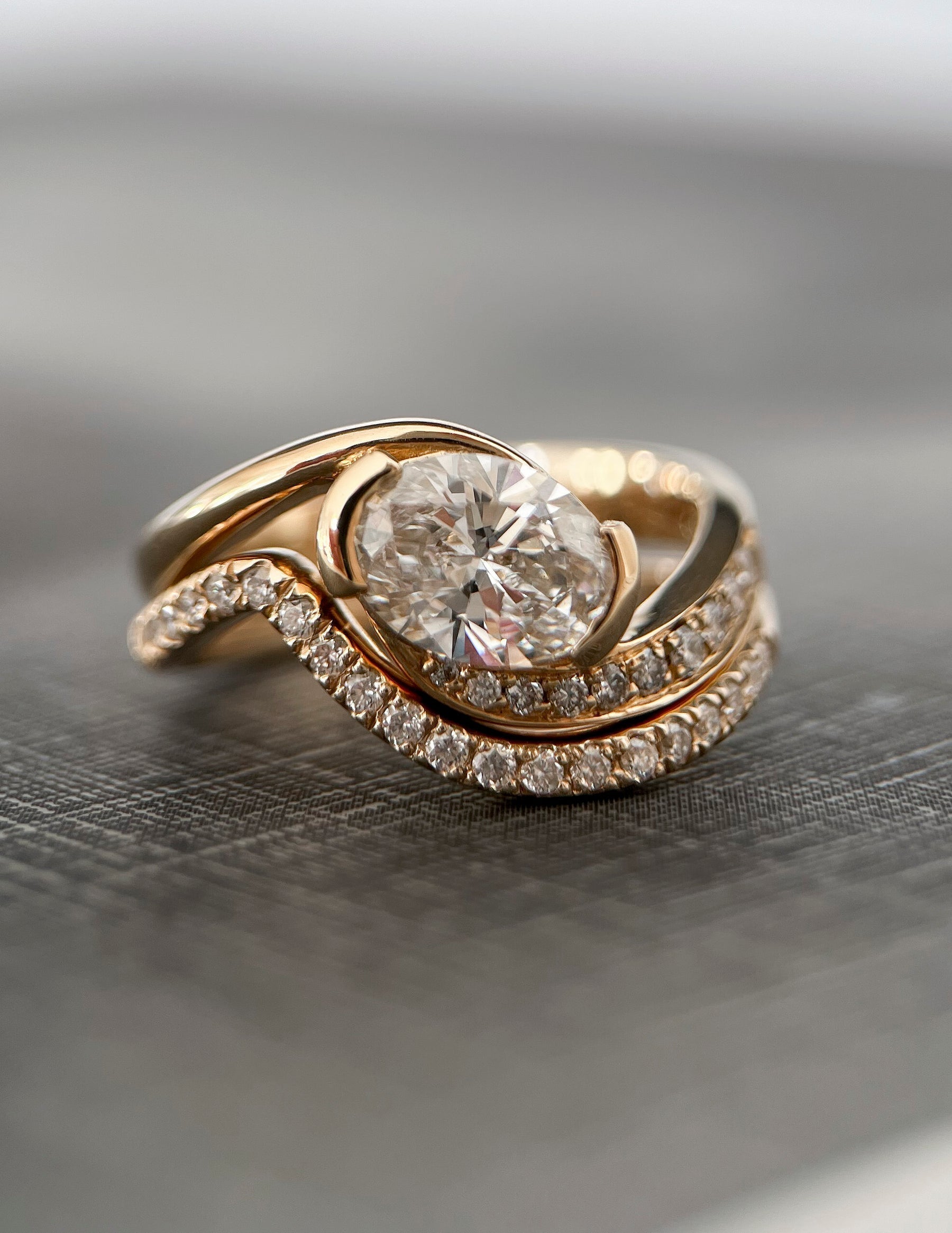 1.5 CT Oval Lab Grown Diamond Bridal Set