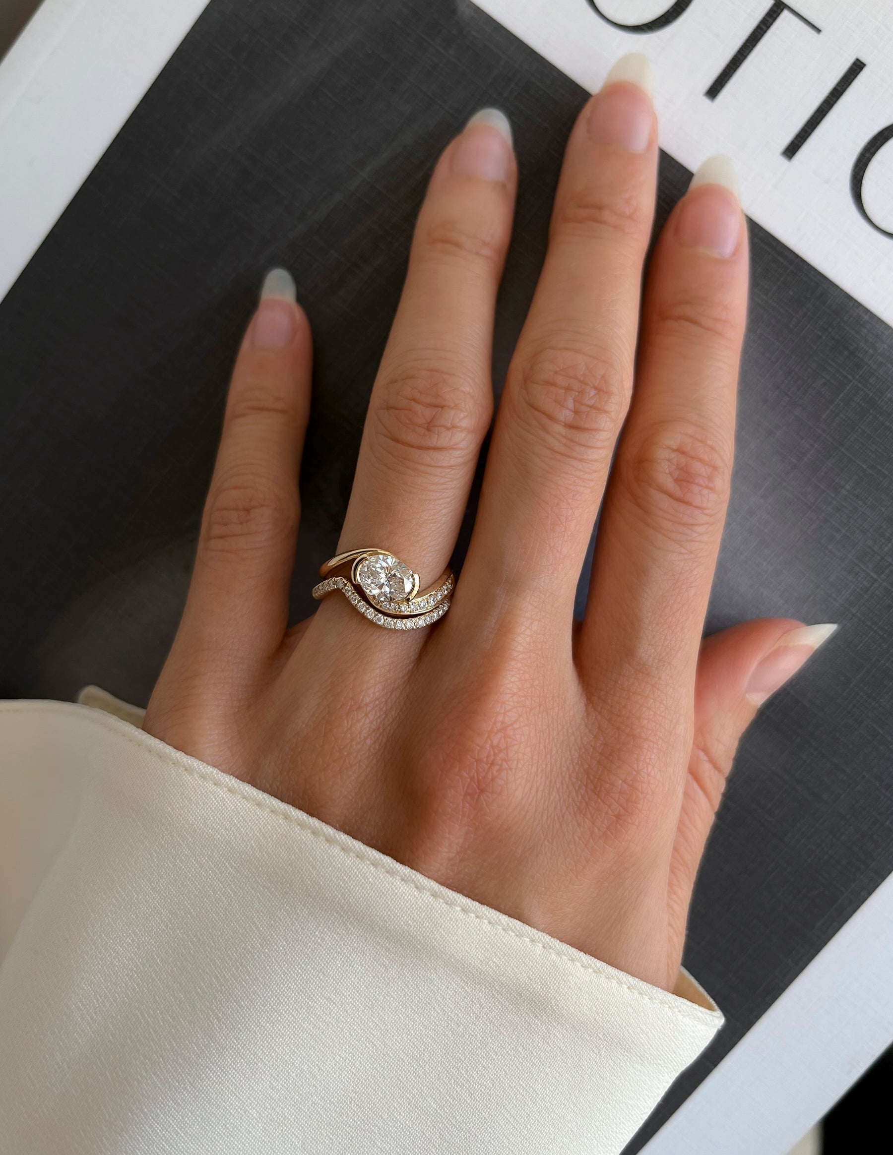 1.5 CT Oval Lab Grown Diamond Bridal Set