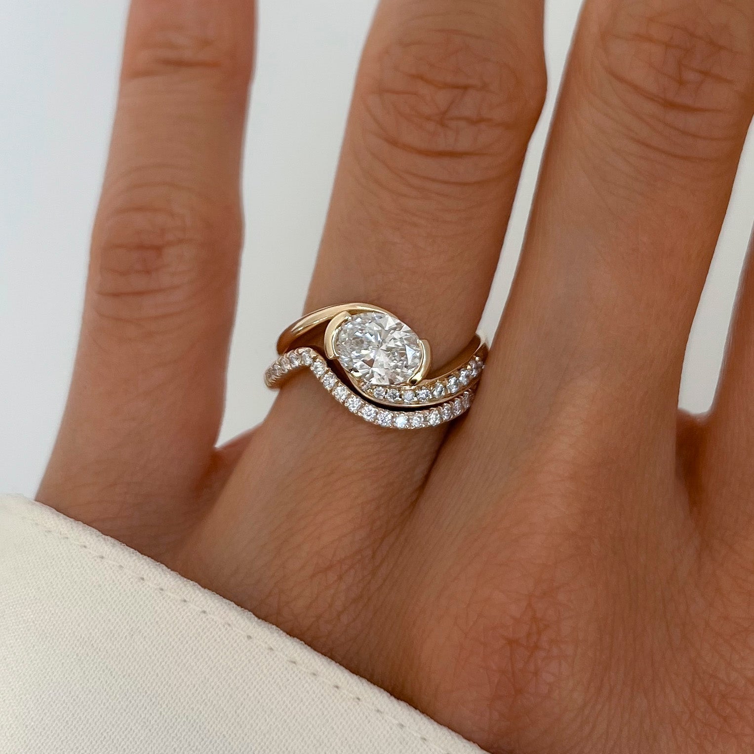 1.5 CT Oval Lab Grown Diamond Bridal Set