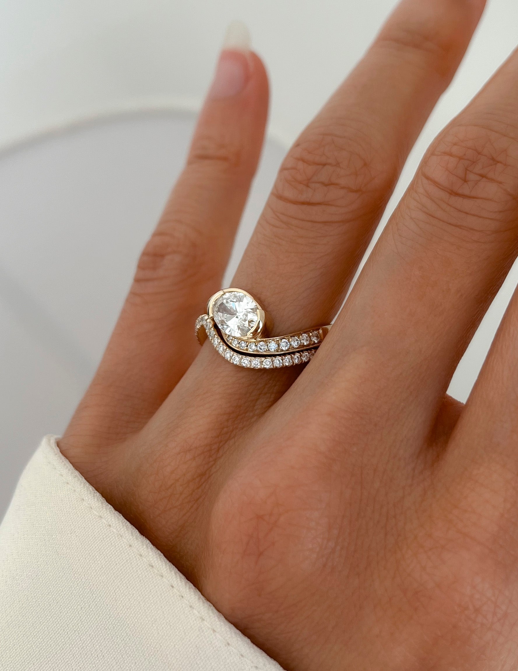1.5 CT Oval Lab Grown Diamond Bridal Set