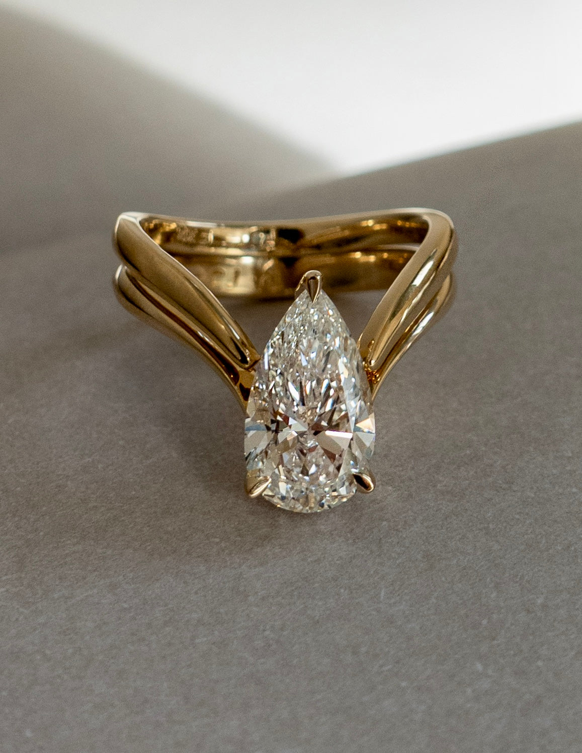 2.5 CT Pear Lab Grown Diamond Bridal Set