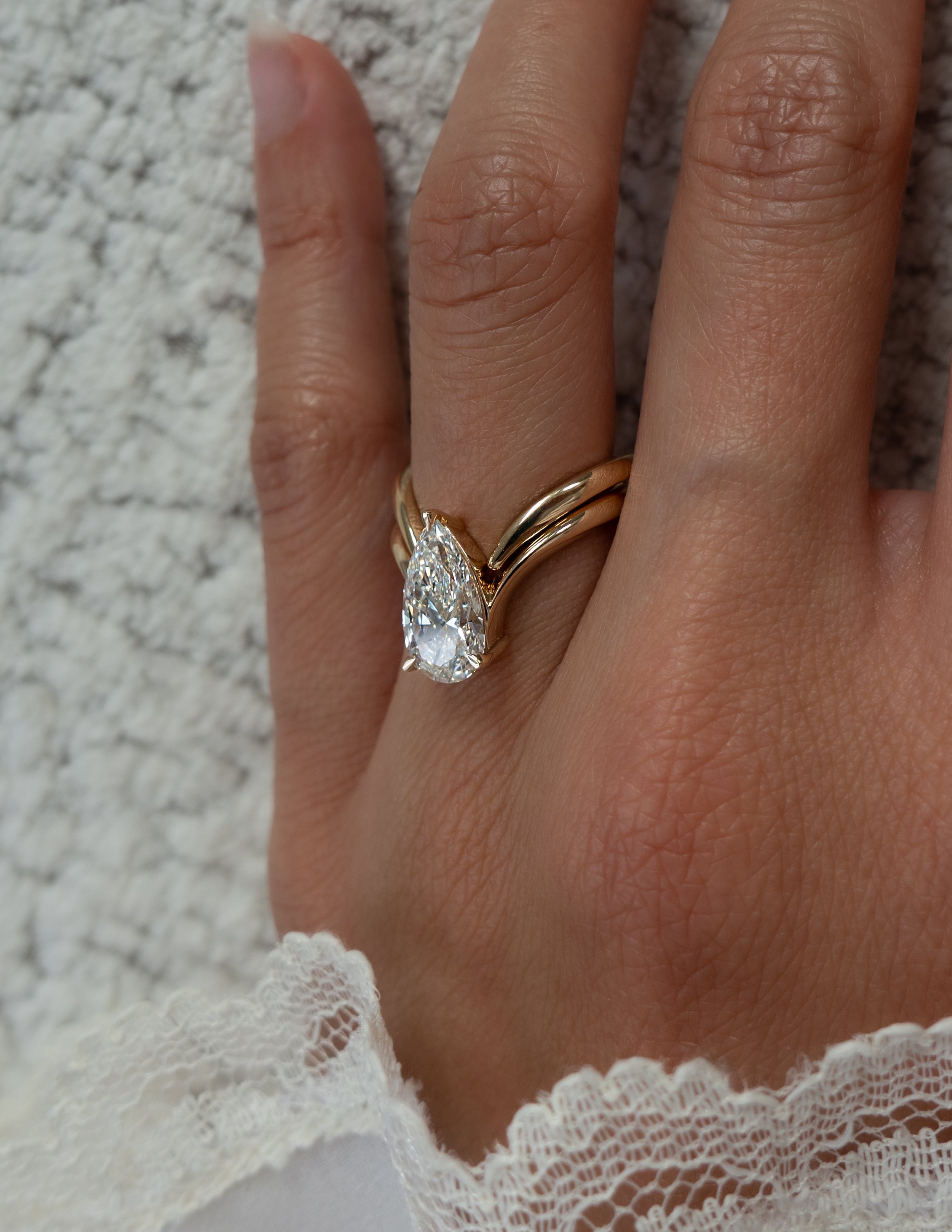 2.5 CT Pear Lab Grown Diamond Bridal Set