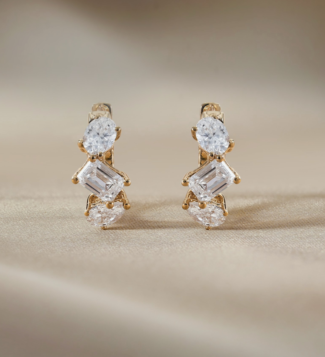 0.23 CT Round Lab Grown Diamond Stud Earrings